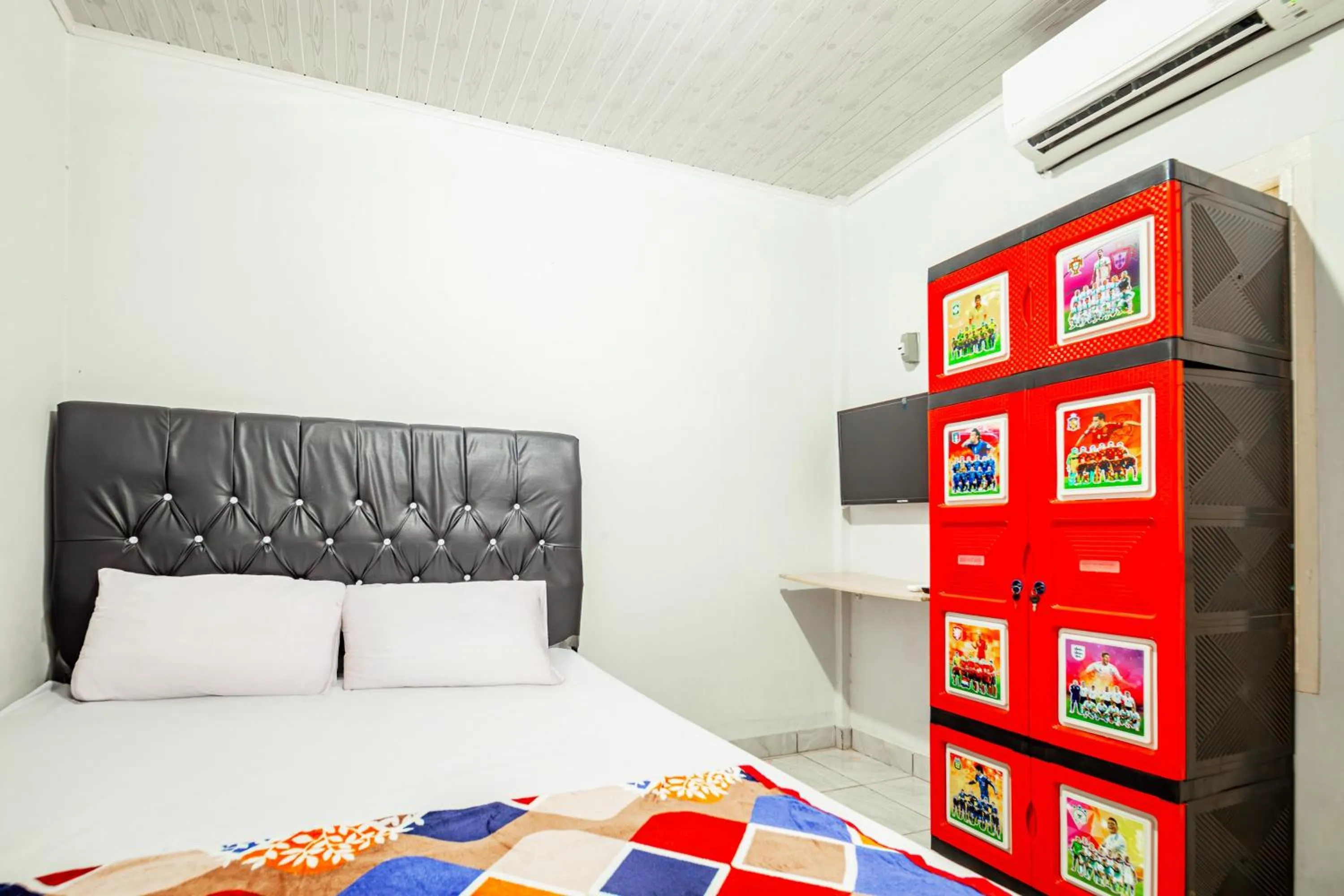 Bedroom in Hotel O Wongso Residence Syariah