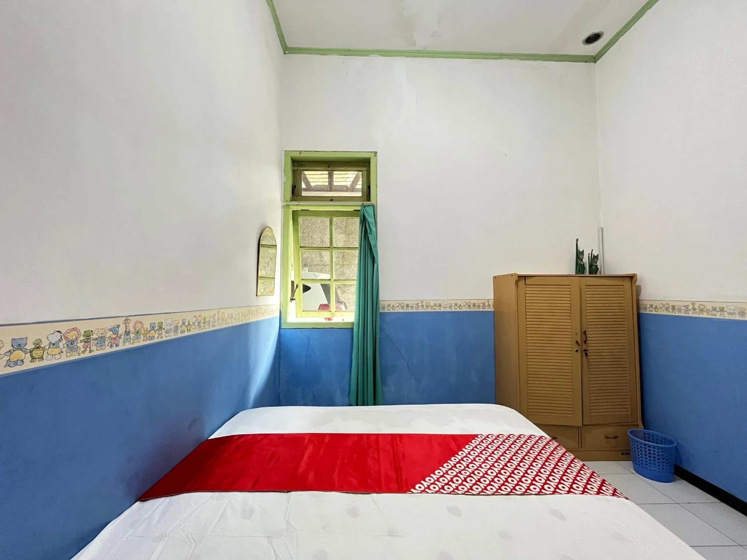 Bedroom, Bed in Hotel O Villa Cemara Syariah