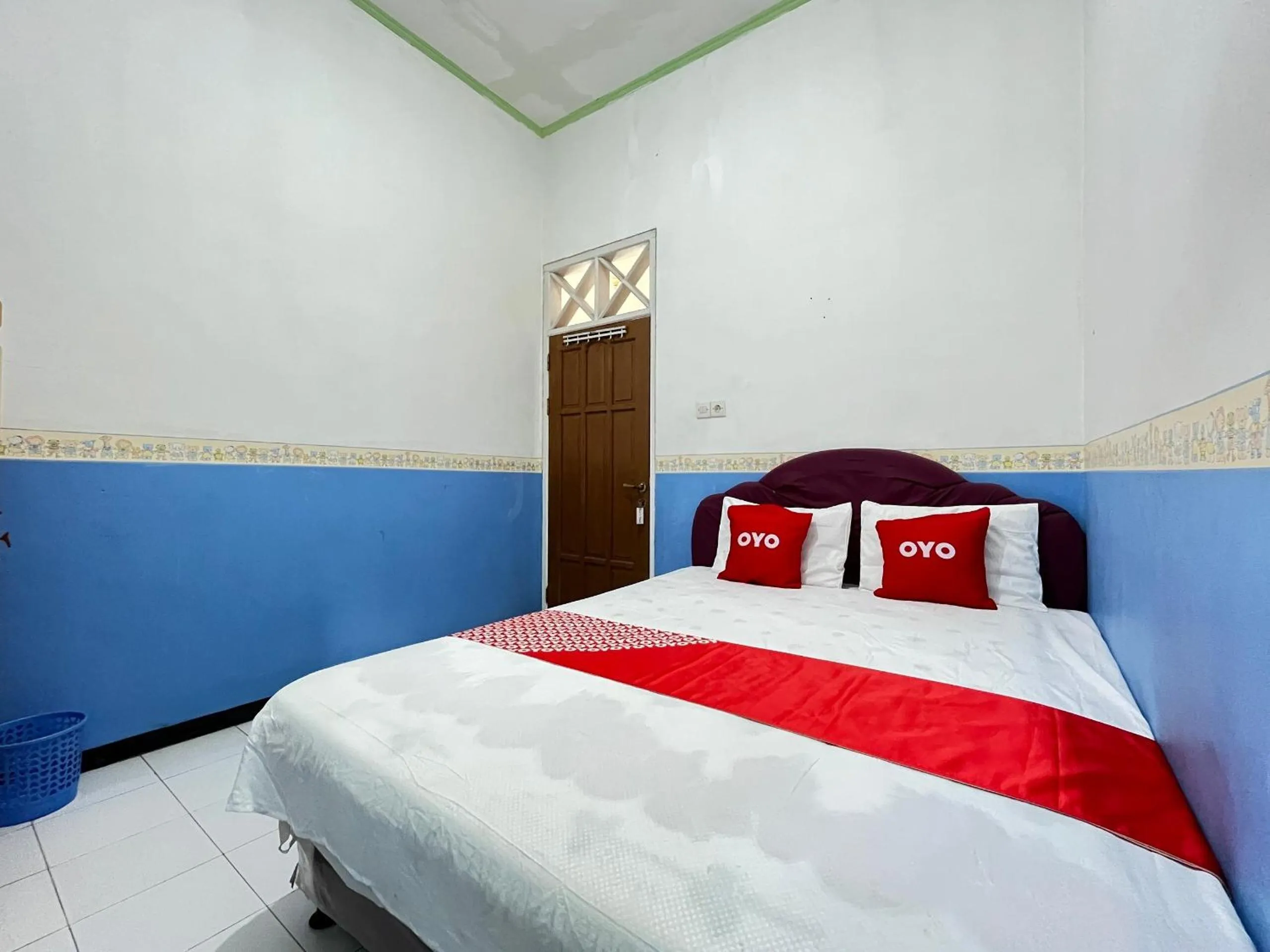 Bedroom, Bed in Hotel O Villa Cemara Syariah