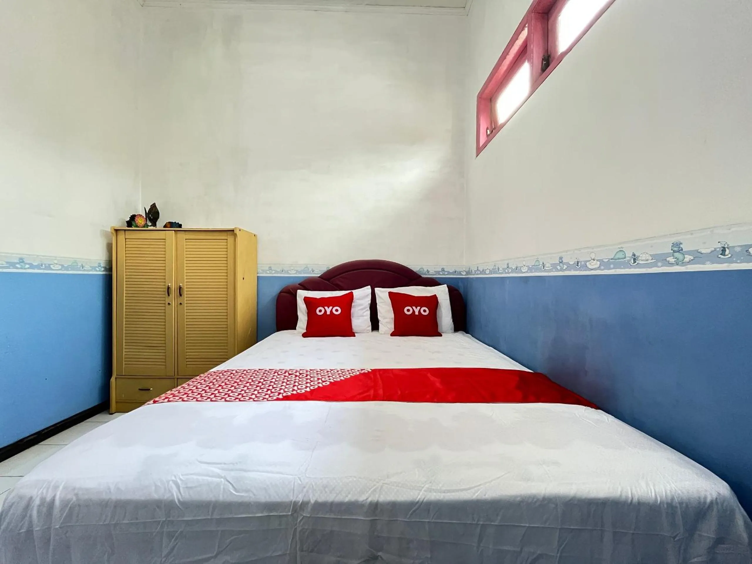 Bedroom, Bed in Hotel O Villa Cemara Syariah