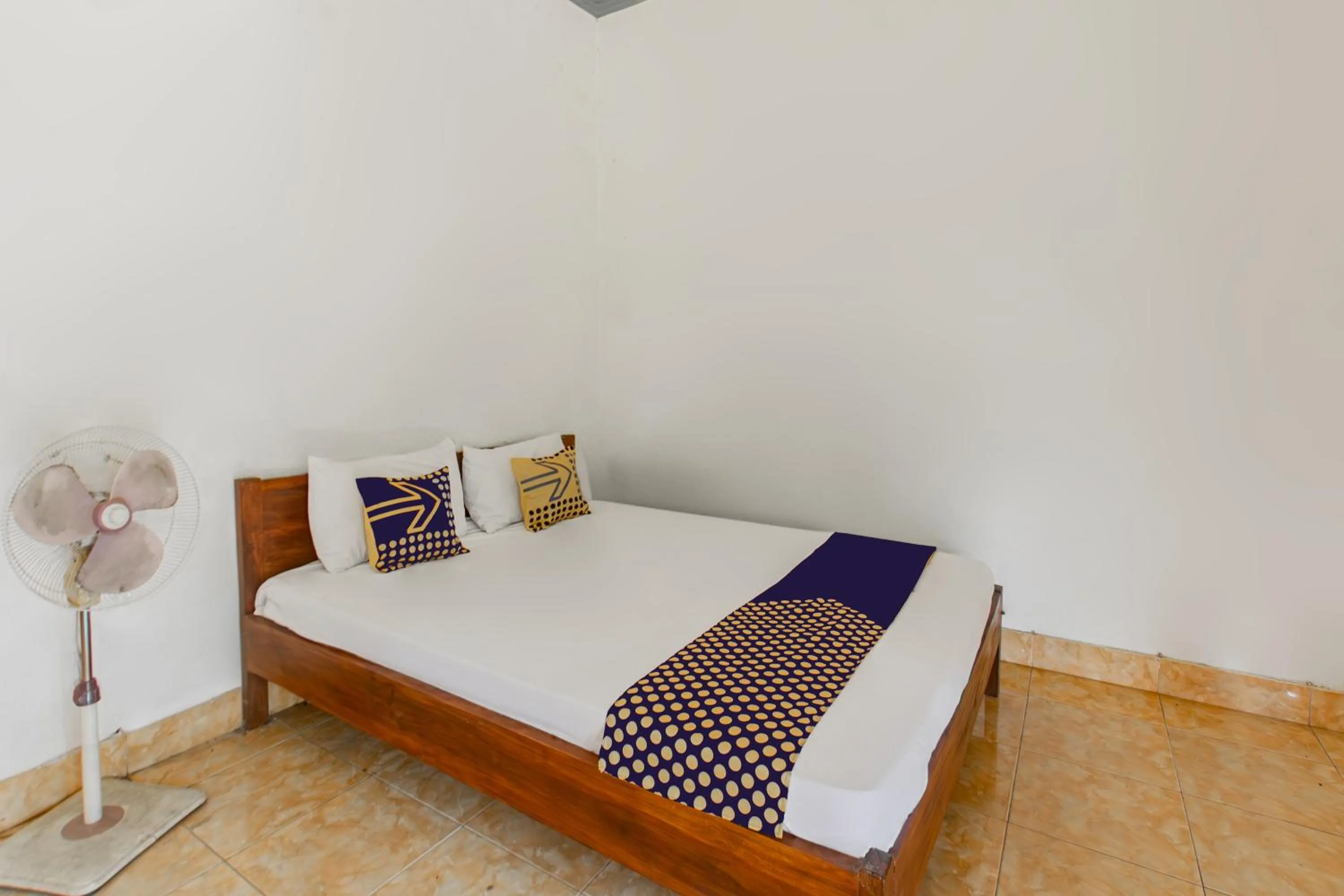 Bedroom, Bed in Hotel O Kaila Guesthouse