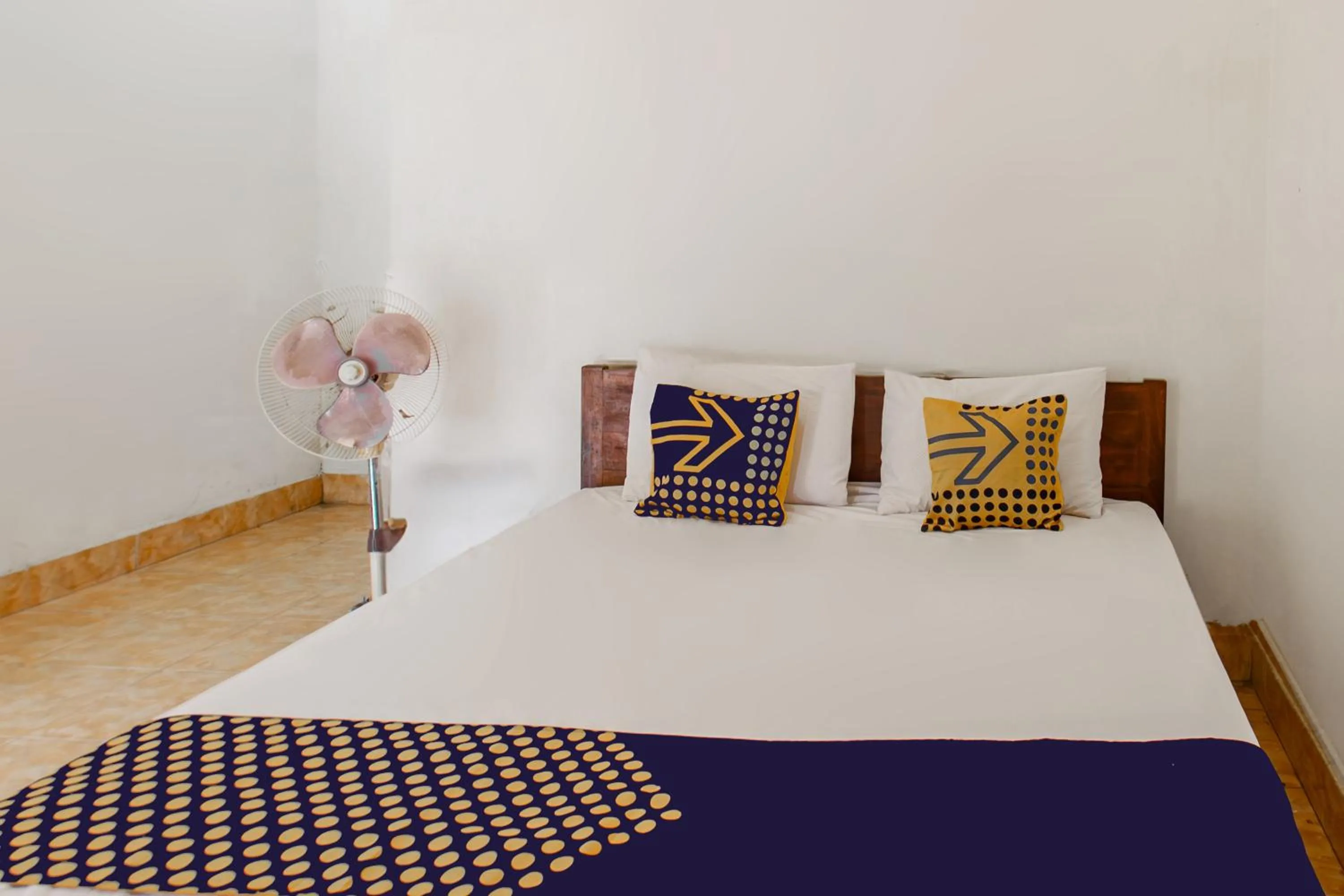 Bedroom, Bed in Hotel O Kaila Guesthouse