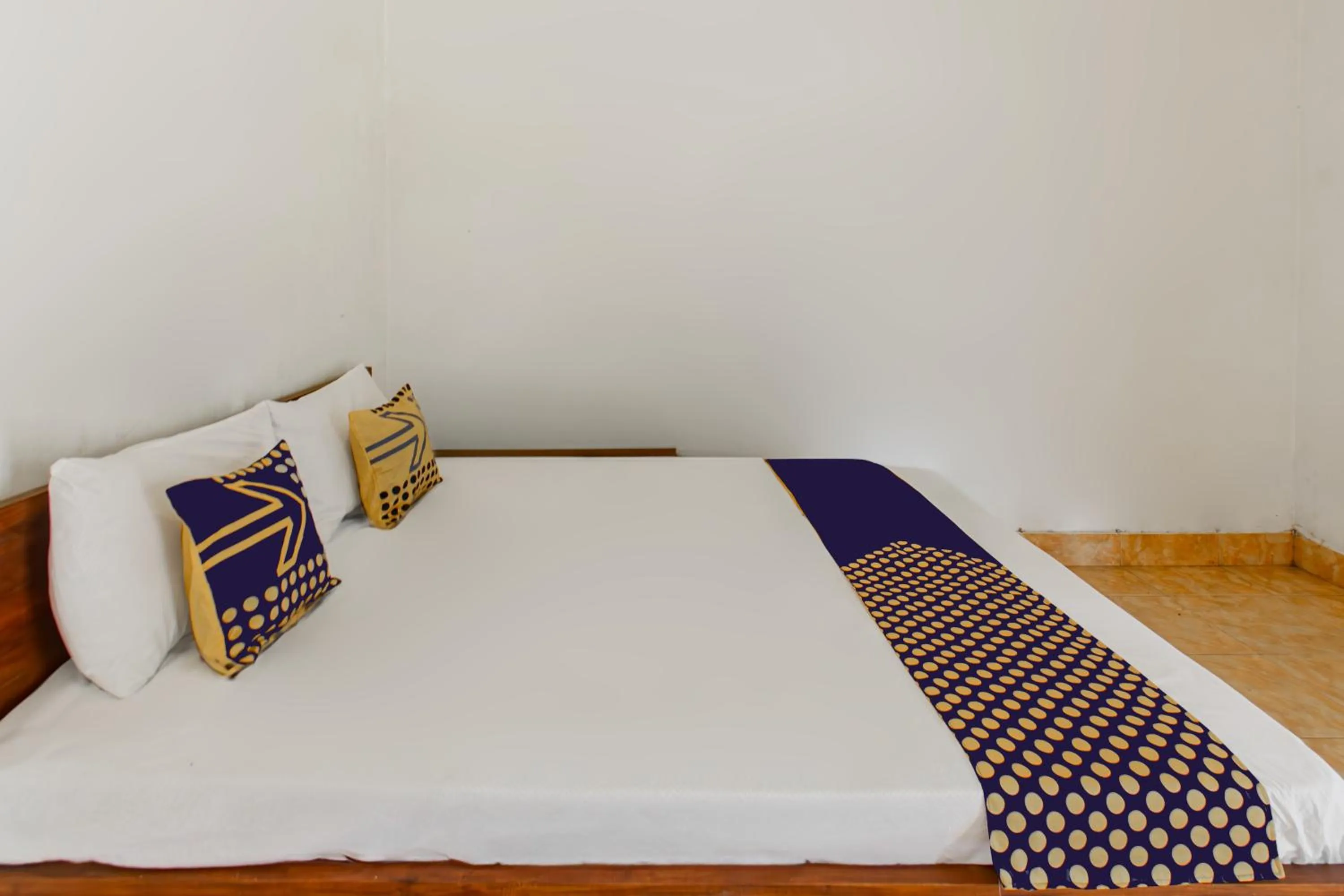 Bedroom, Bed in Hotel O Kaila Guesthouse