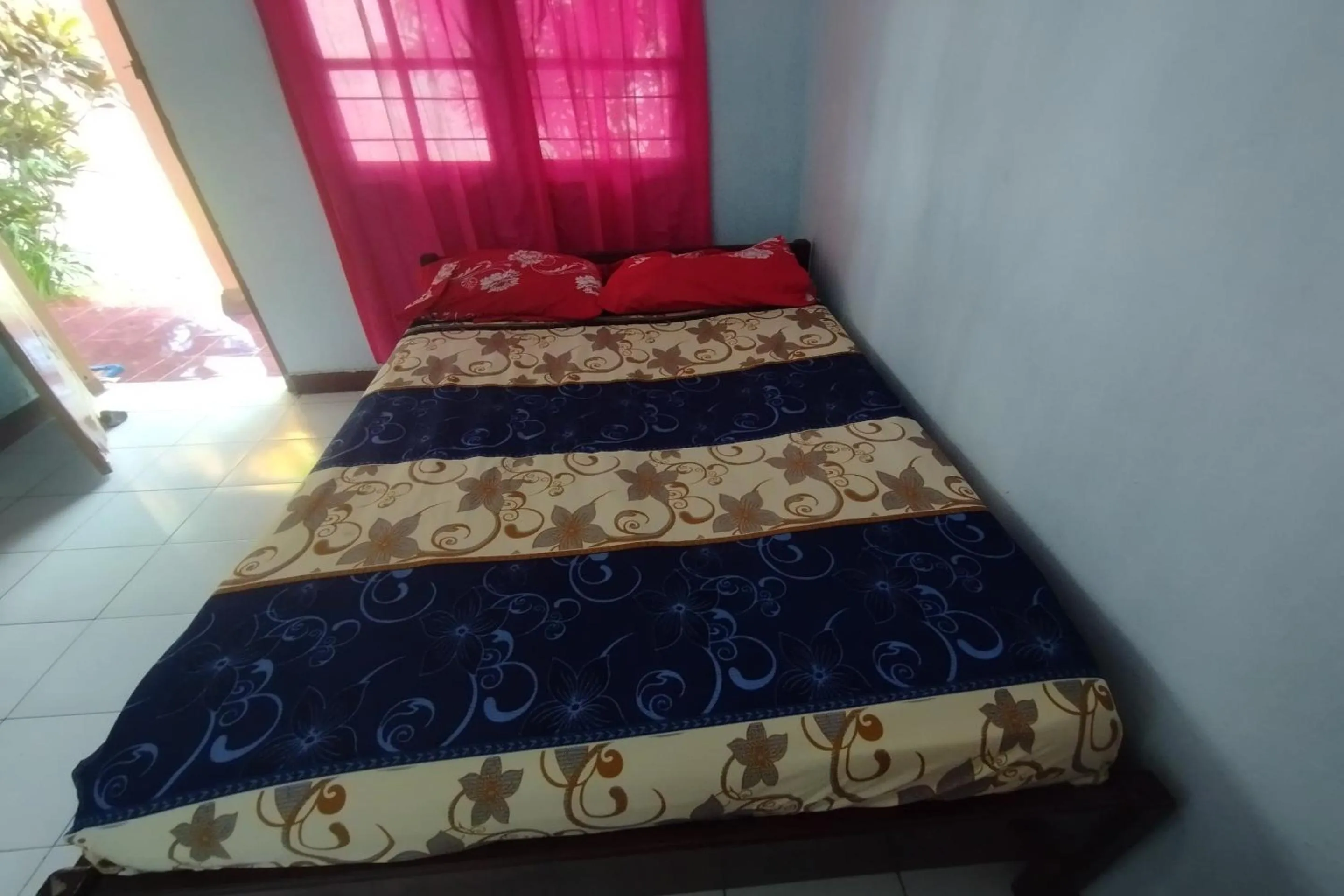Bedroom, Bed in Hotel O Dannis Homestay Near Musholla Al Istiqomah Terawangan