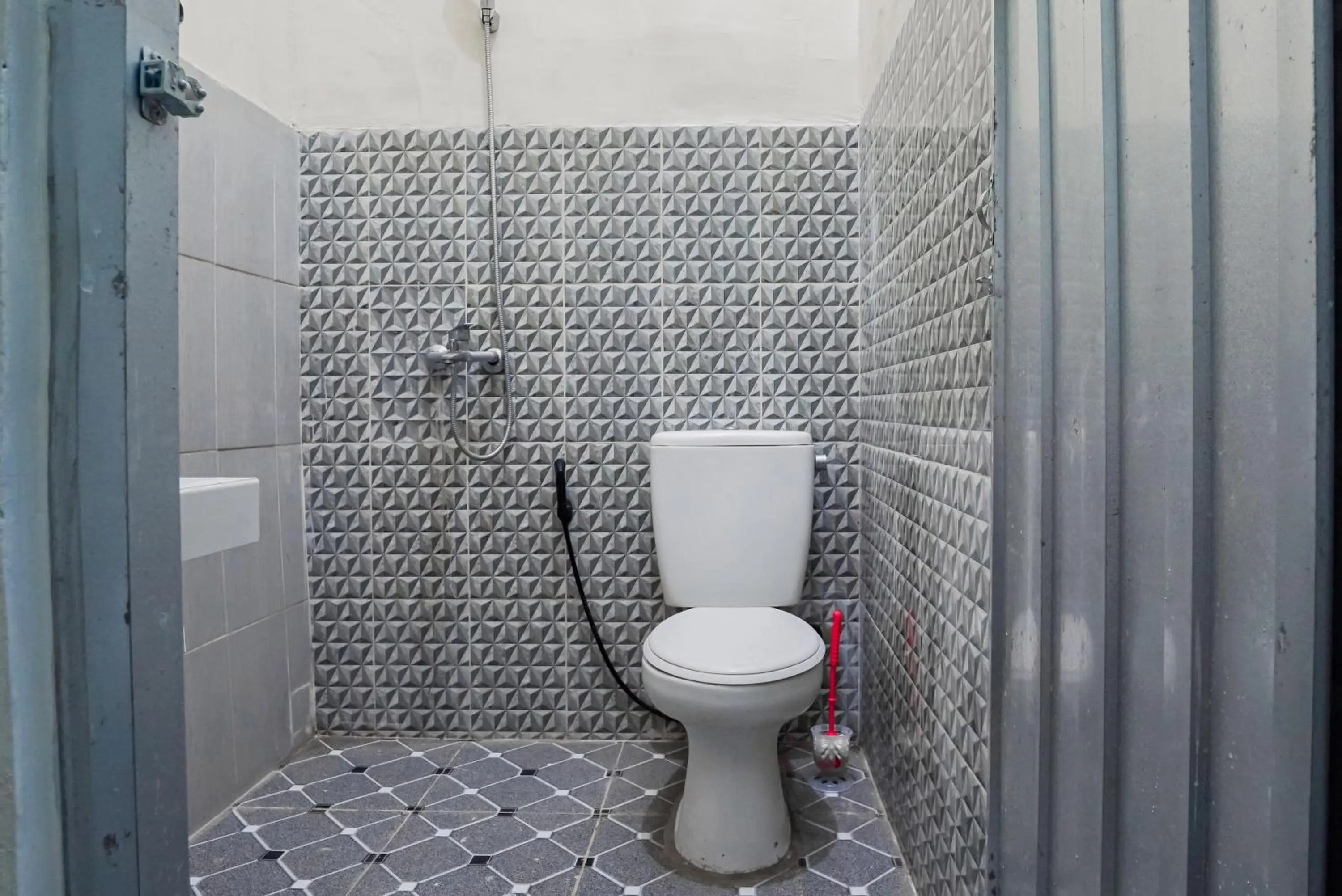 Bathroom in Hotel O Hidayah Homestay Syariah