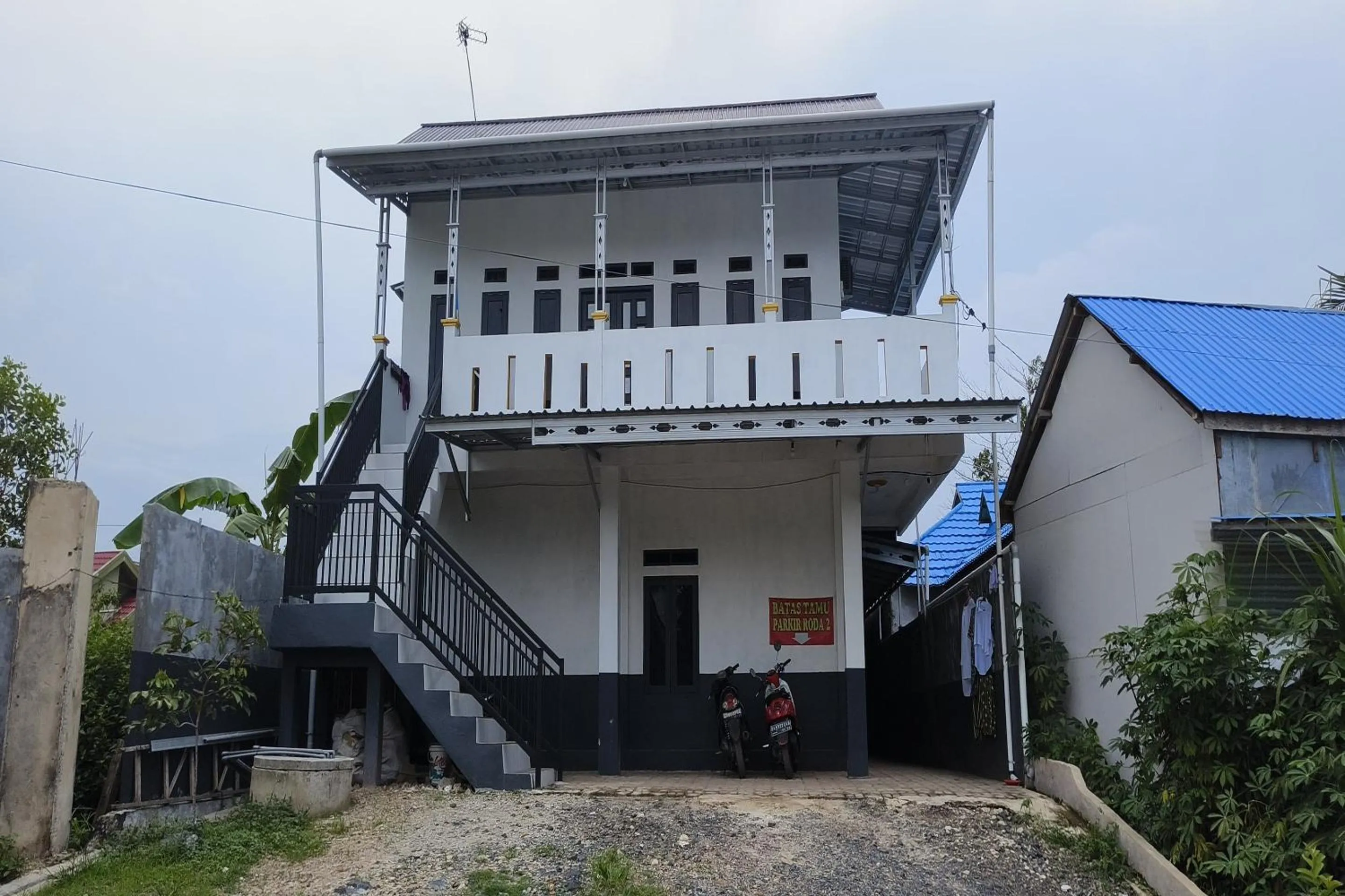 Facade/entrance in Hotel O Penginapan Al-asharNearWarung Acil Ubai