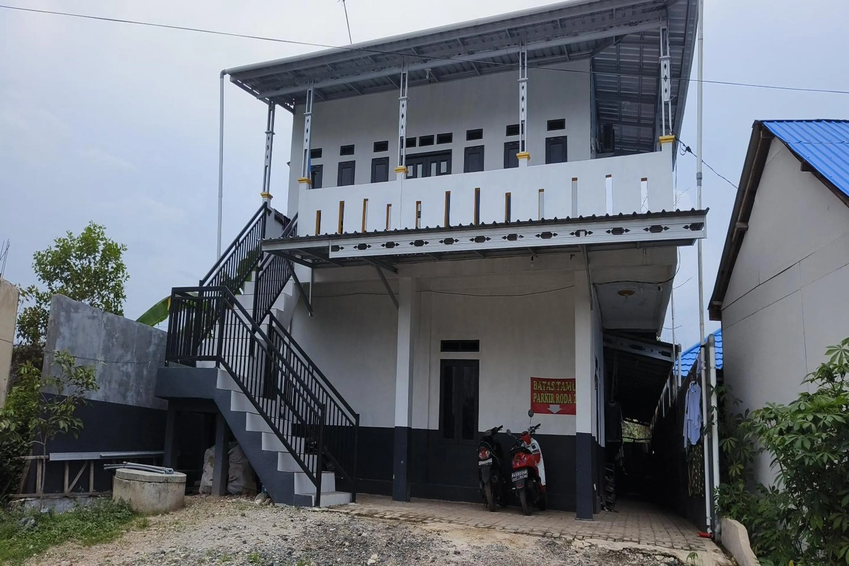 Facade/entrance in Hotel O Penginapan Al-asharNearWarung Acil Ubai