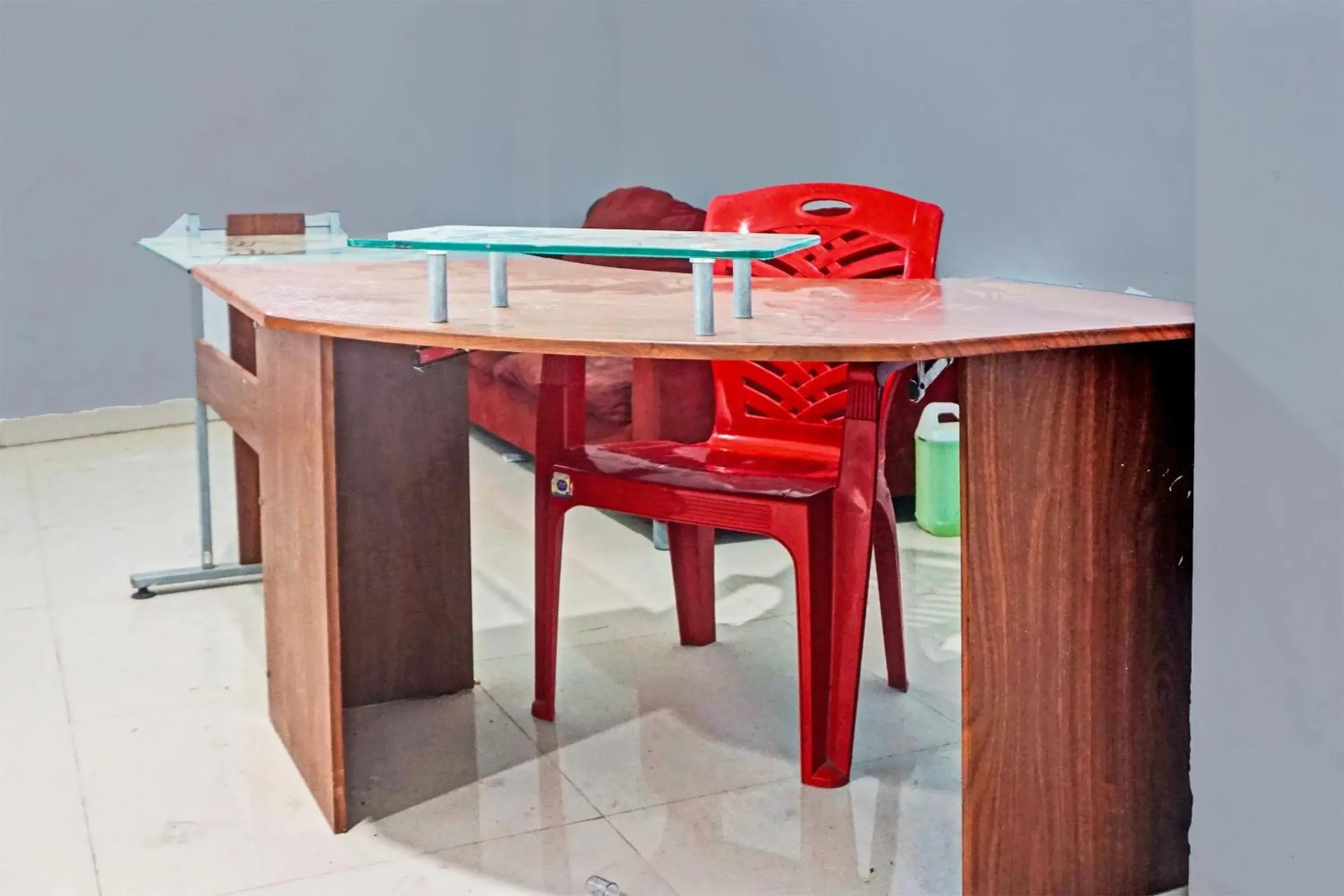 Lobby or reception in Hotel O Pondok Baruga 777 Near Sarewo Musik Studio Kendari Lobby or reception in Hotel O Pondok Baruga 777 Near Sarewo Musik Studio Kendari