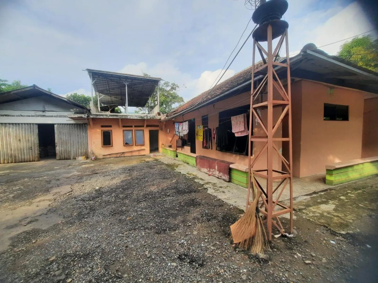 Lobby or reception in Hotel O Home Stay Syariah Habibie