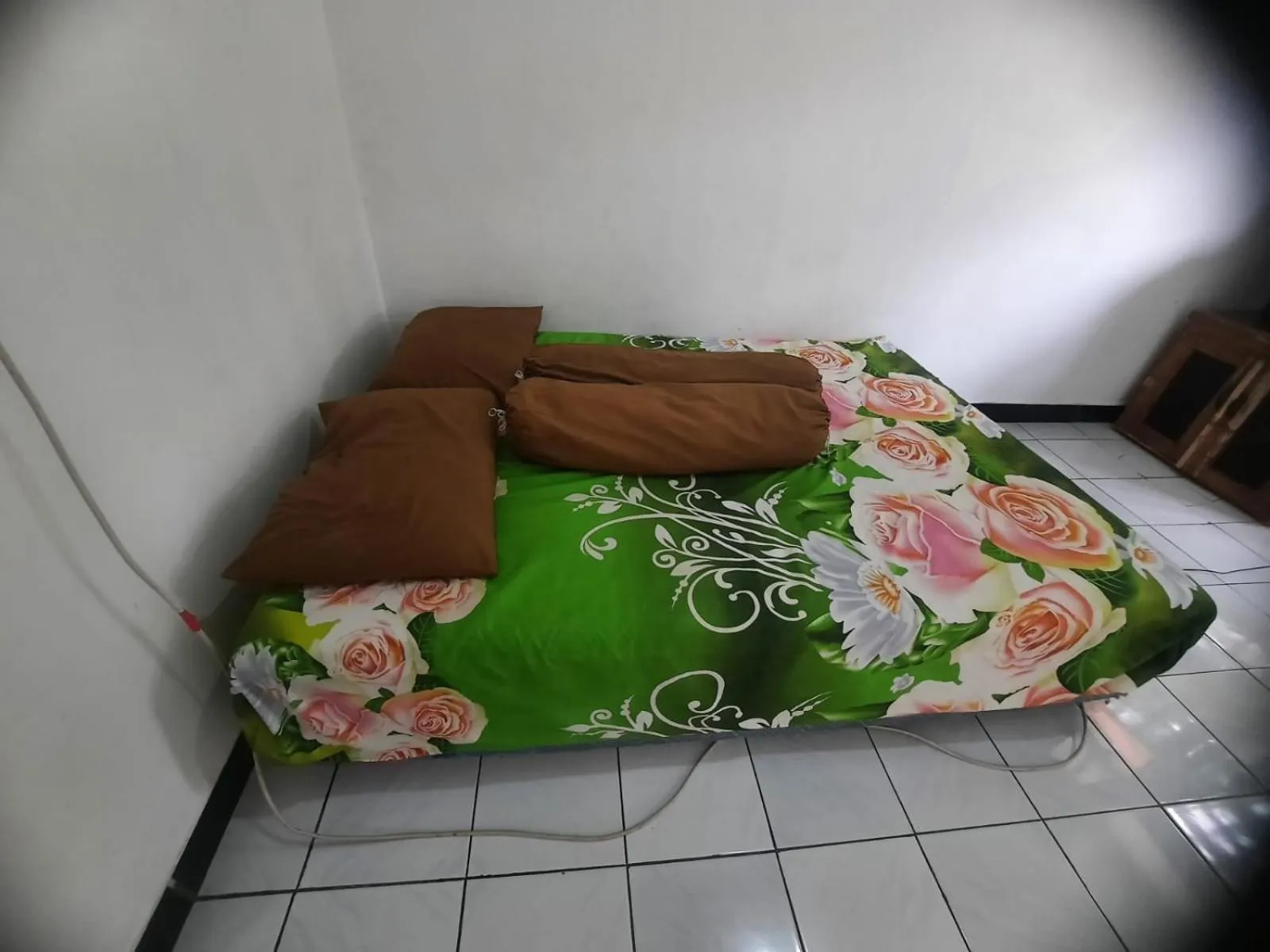 Bedroom, Bed in Hotel O Home Stay Syariah Habibie