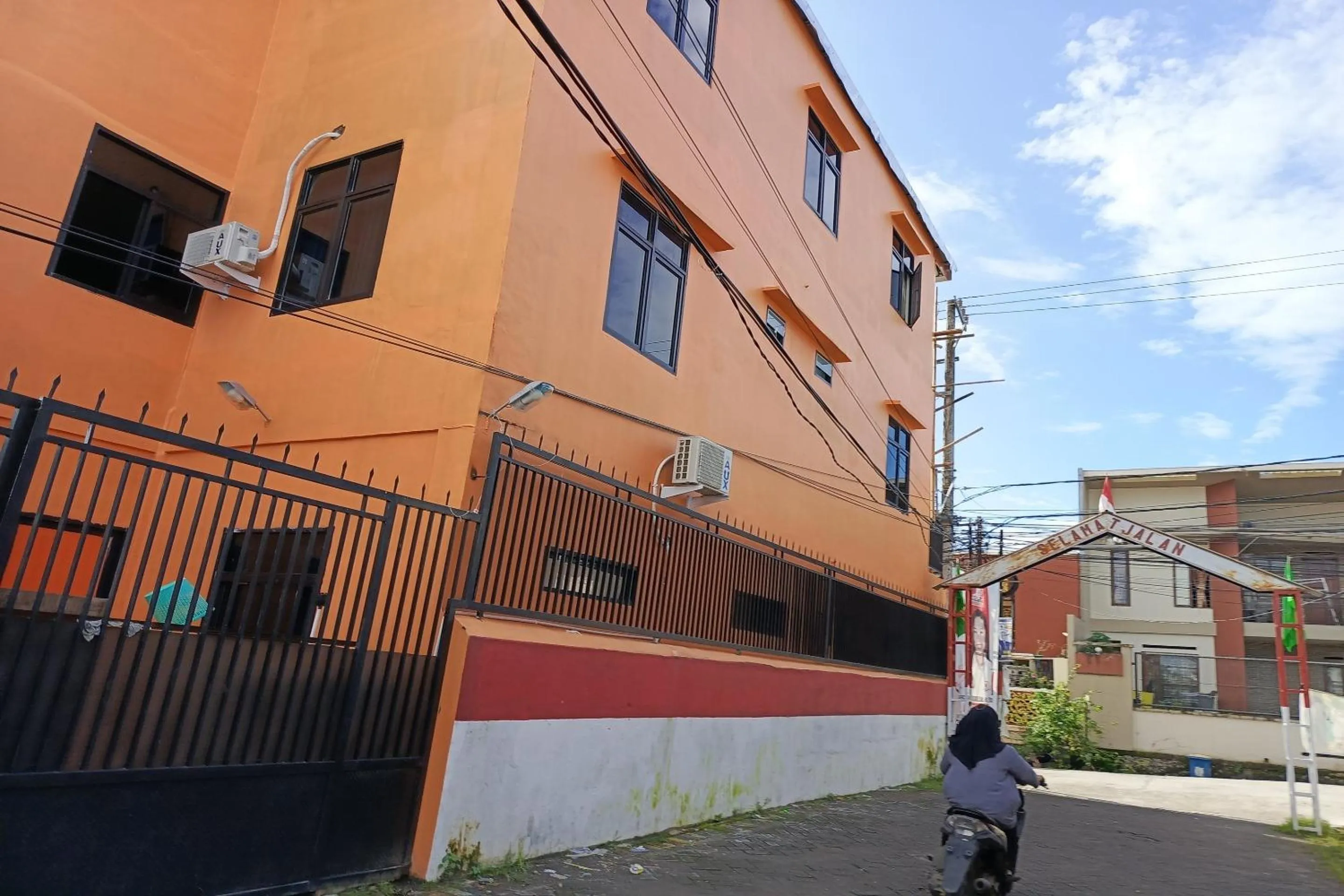 Facade/entrance in Hotel O Homestay Purirano
