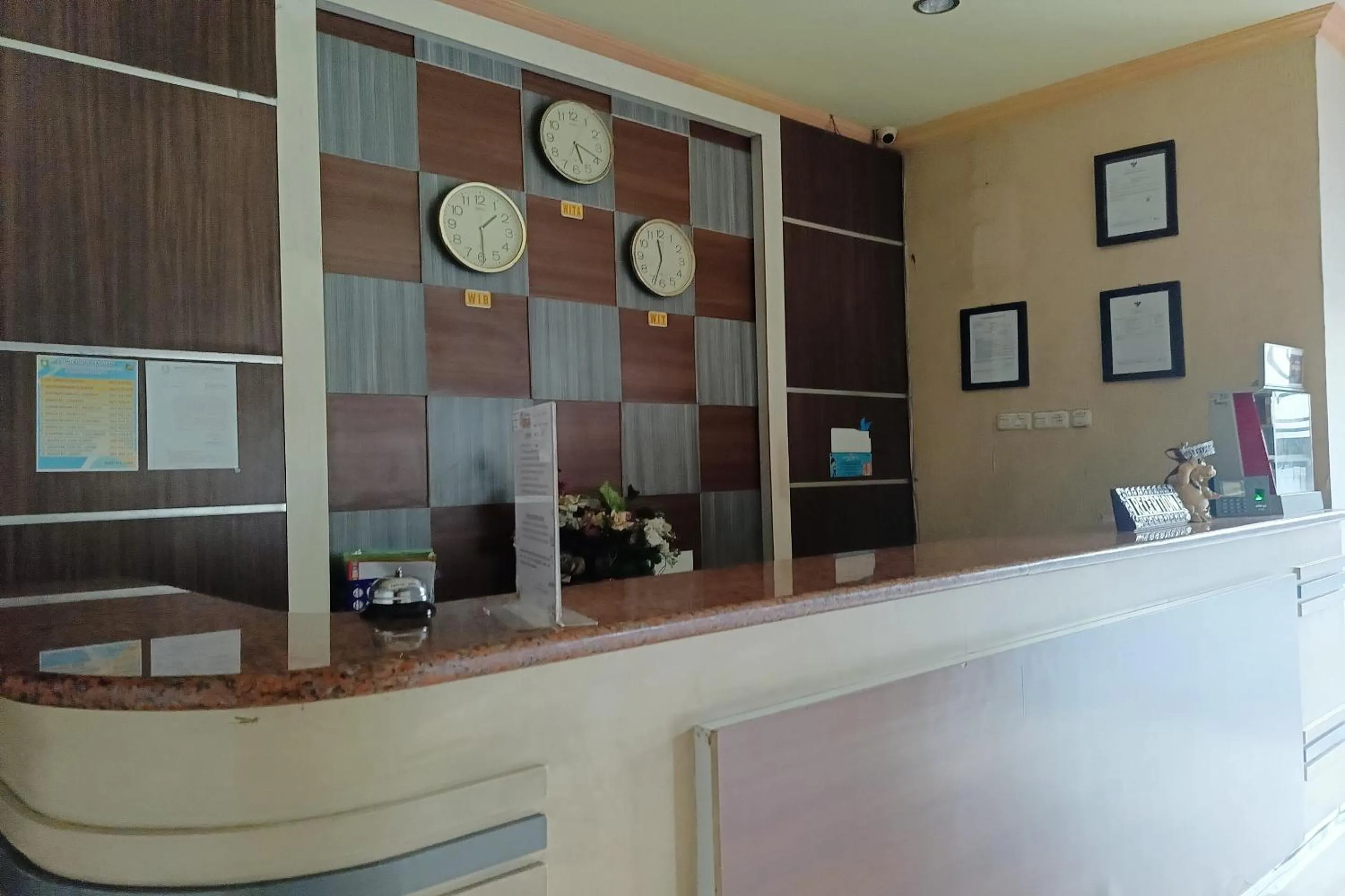 Lobby or reception in Hotel O Puri Homestay