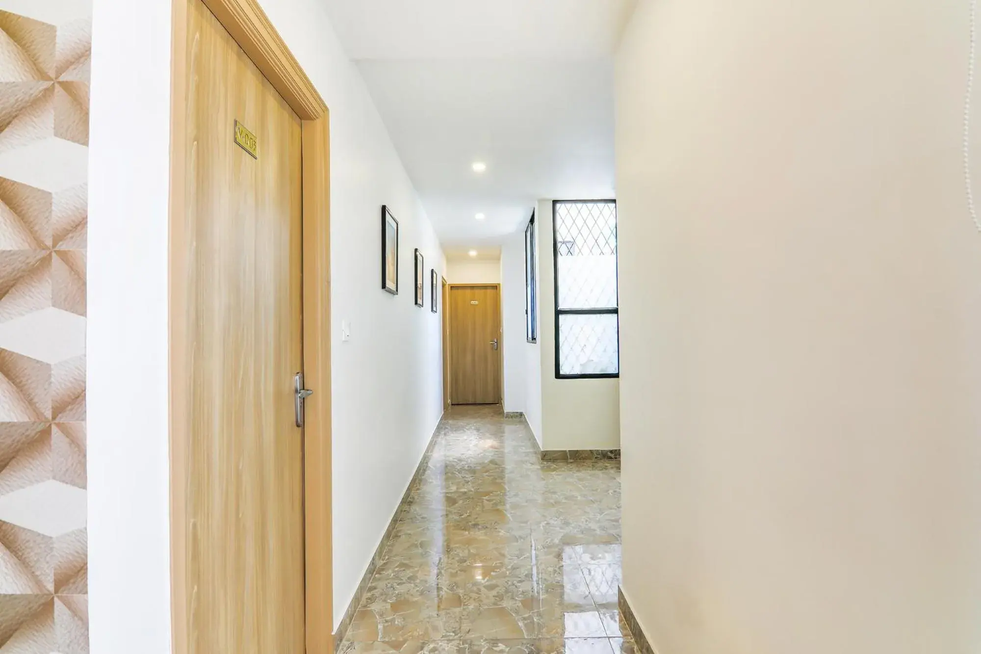 Lobby or reception in FabHotel Vista Suites - Frazer Town Lobby or reception in FabHotel Vista Suites - Frazer Town