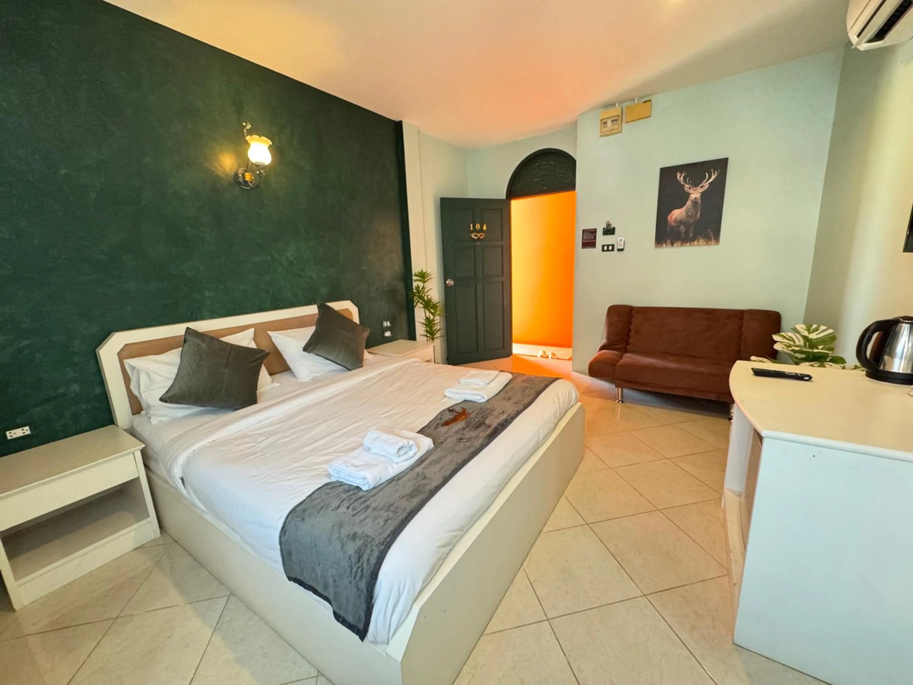 Photo of the whole room, Bed in Venice Hotel Hua Hin