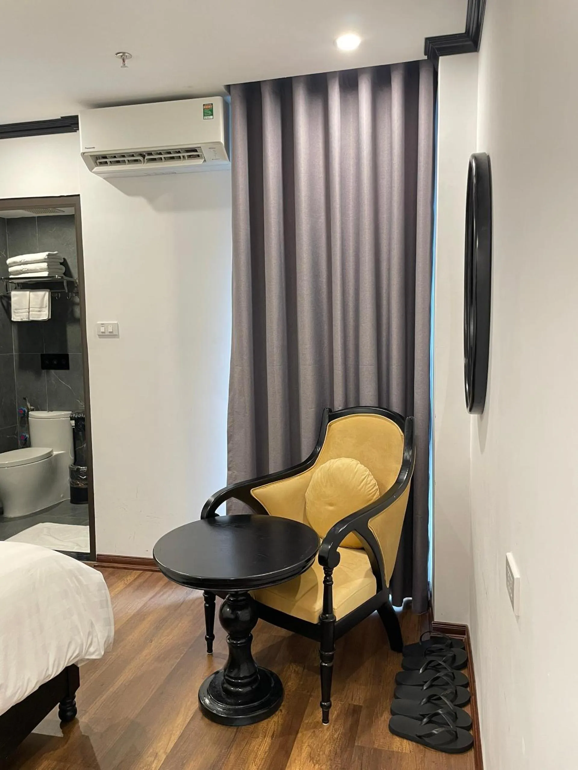 Seating area in Aquarius Premium Hotel