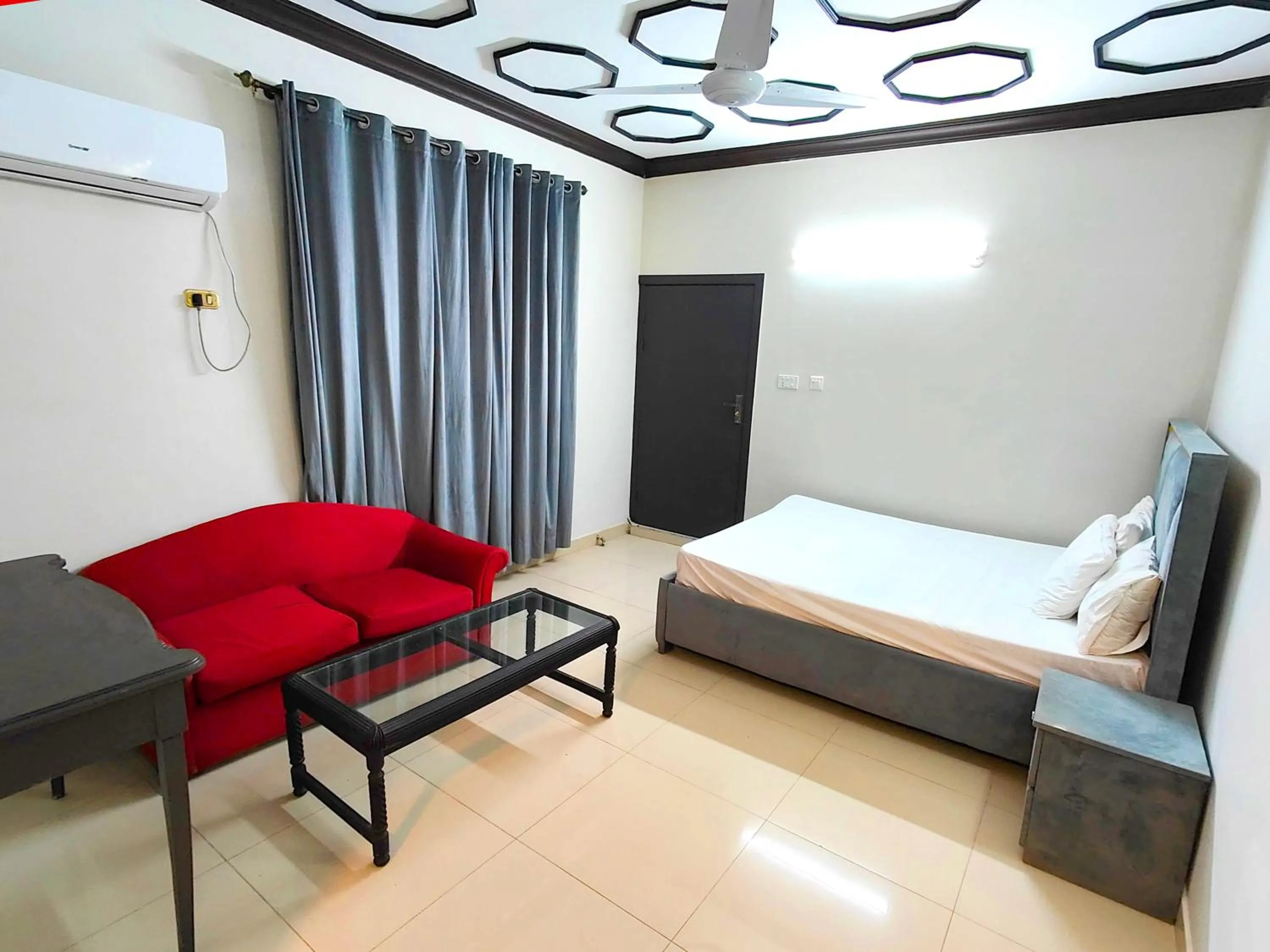 Bed in Aleph Islamabad Guest House