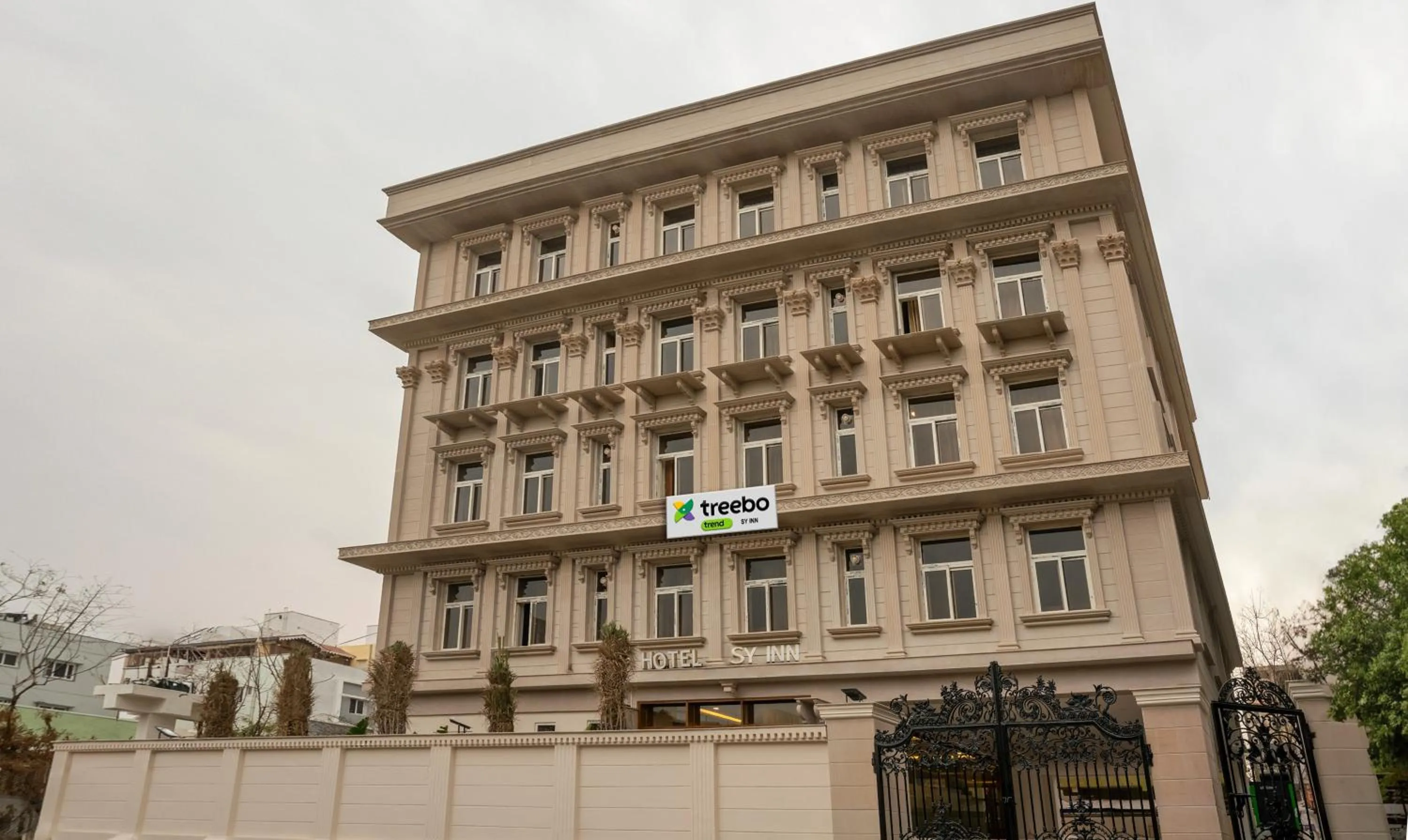 Facade/entrance in Treebo SY Inn, Gachibowli DLF