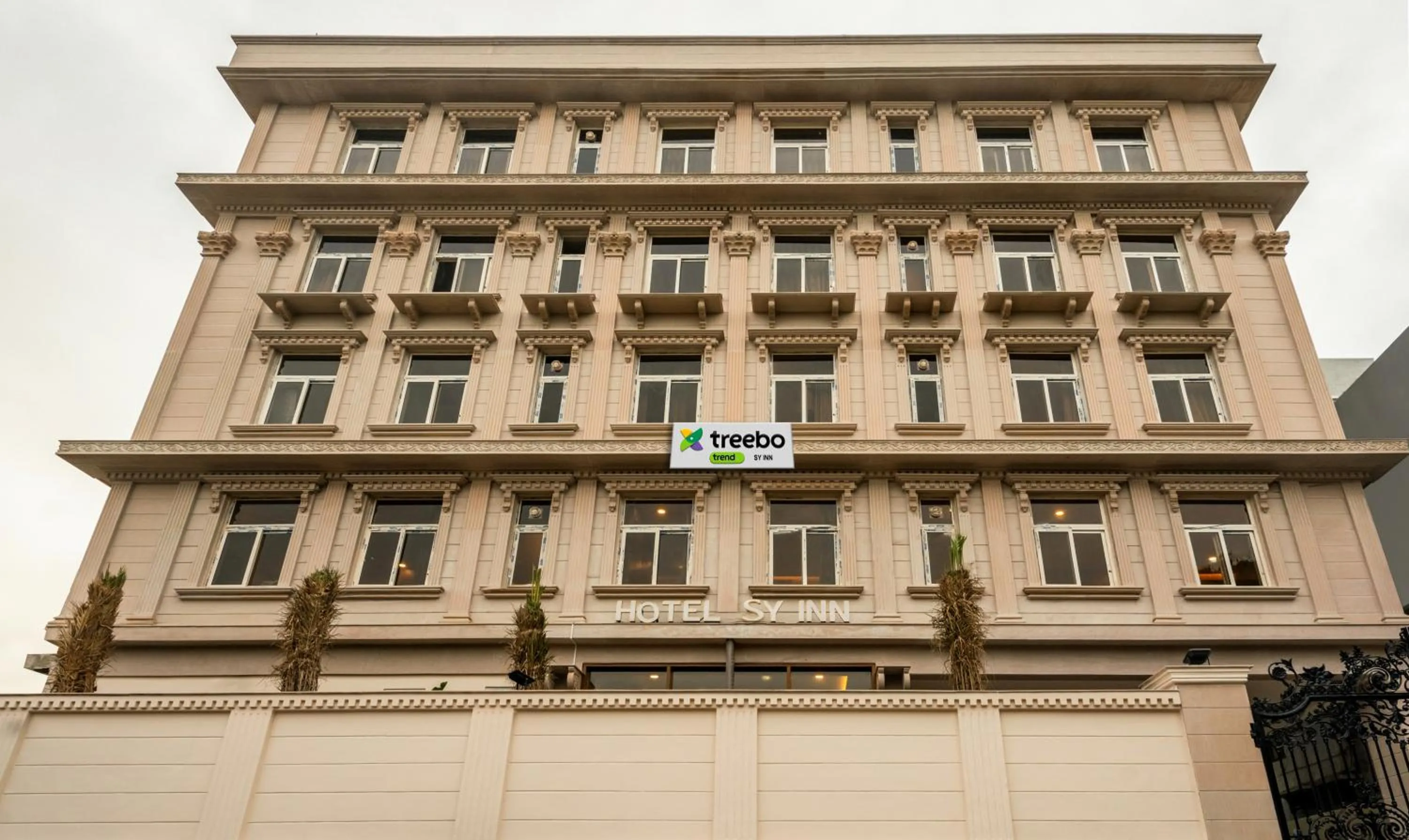 Facade/entrance in Treebo SY Inn, Gachibowli DLF