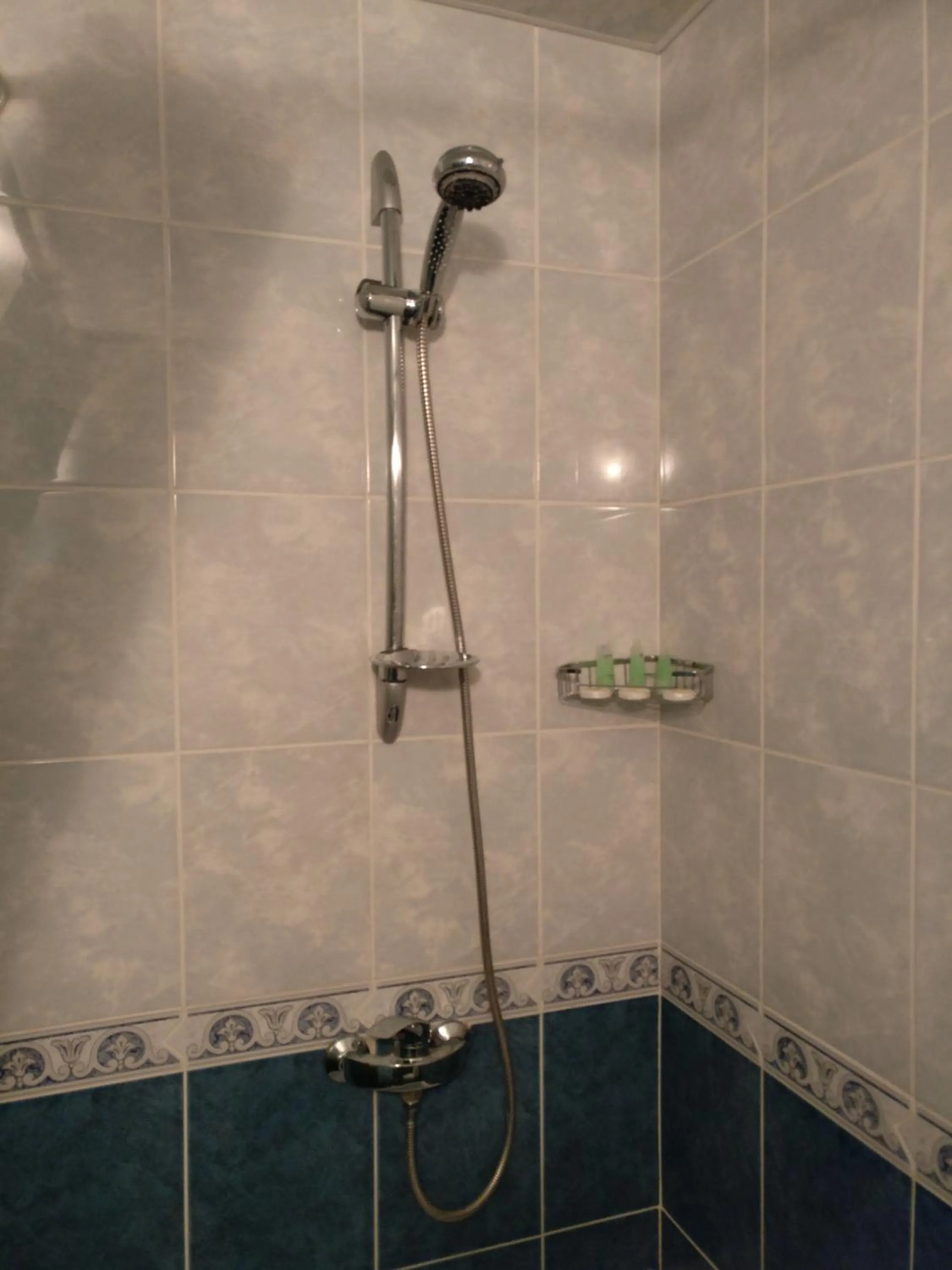 Shower in Gagieti