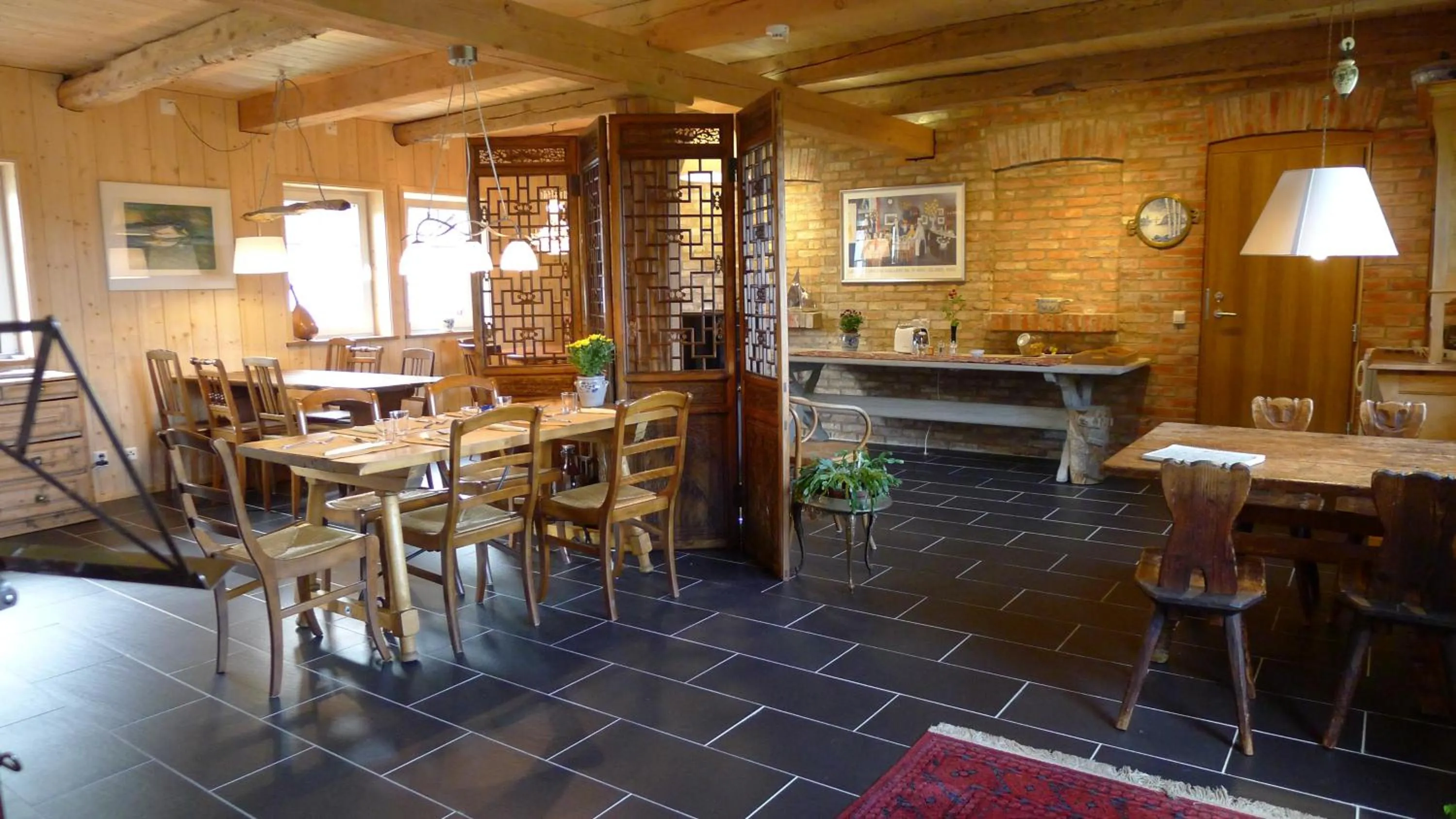 Restaurant/places to eat in Lilla Trulla Gårdshotell - Feels like home