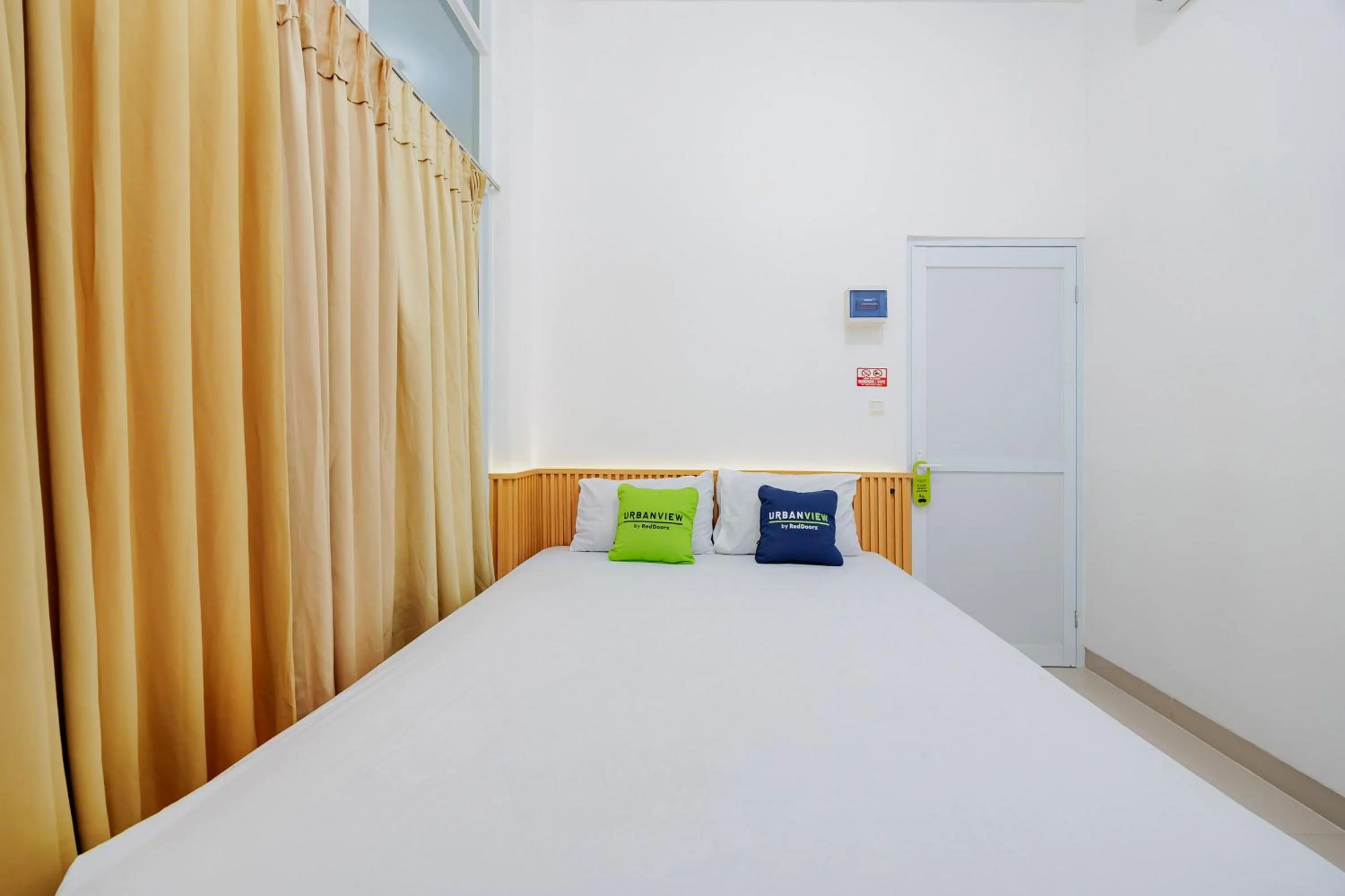 Bedroom, Bed in Urbanview Hotel BSD City