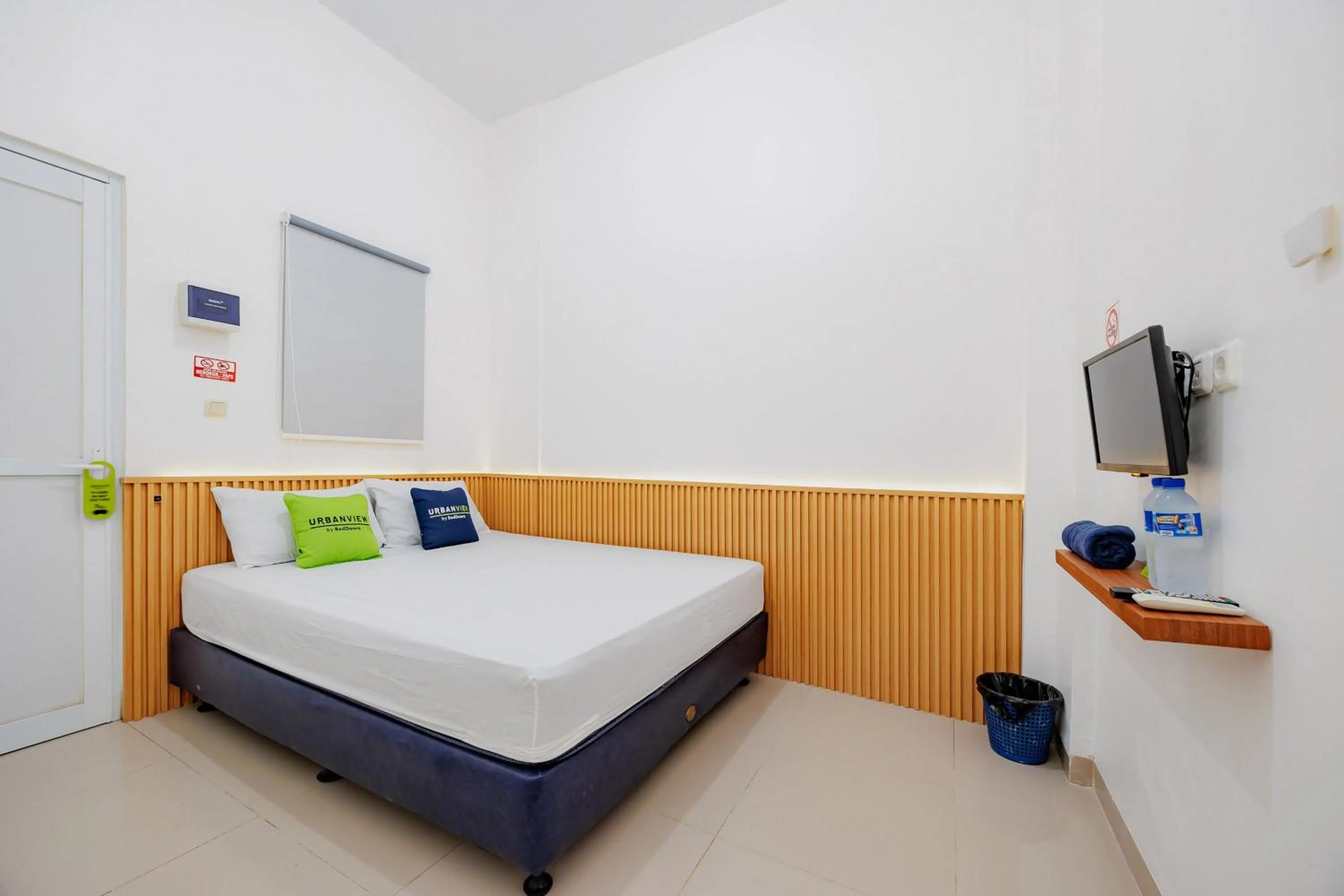 Bedroom, Bed in Urbanview Hotel BSD City