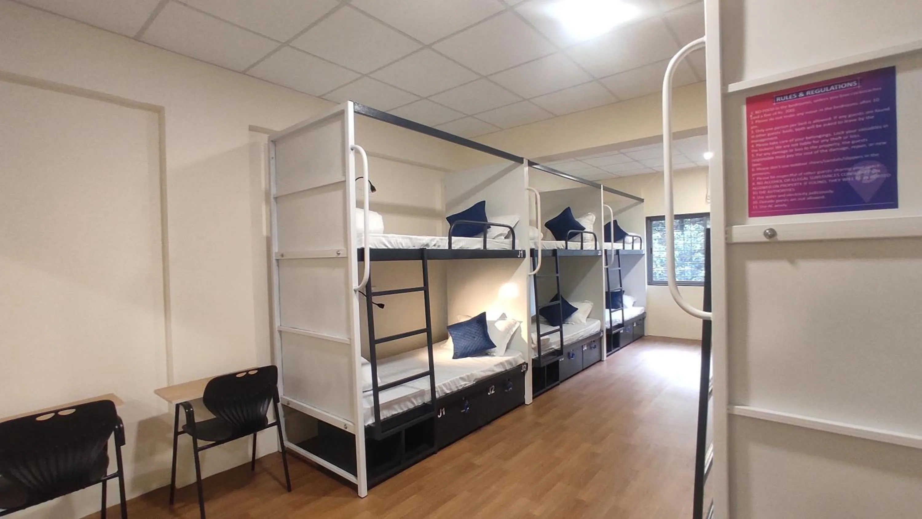 bunk bed in Hostells - Backpacker Hostel near Pune Station