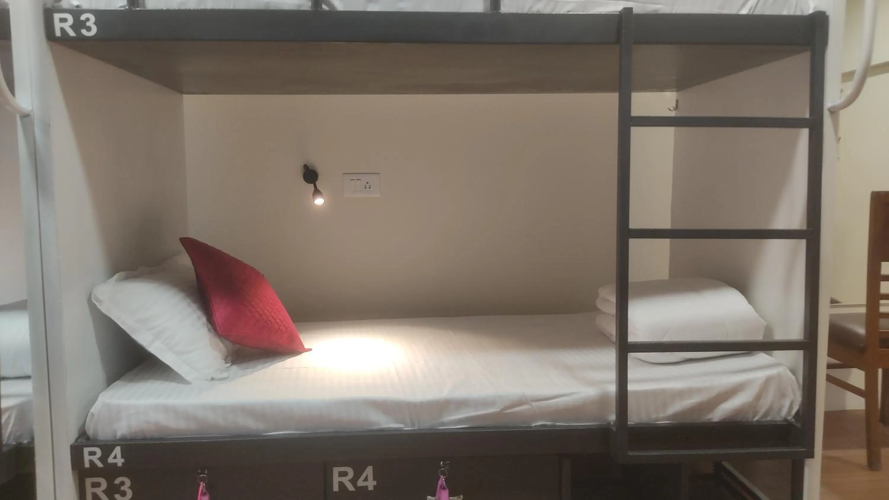 bunk bed, Bed in Hostells