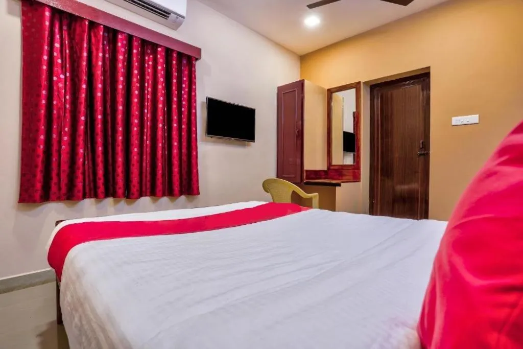 Bed in Grand Ocean inn