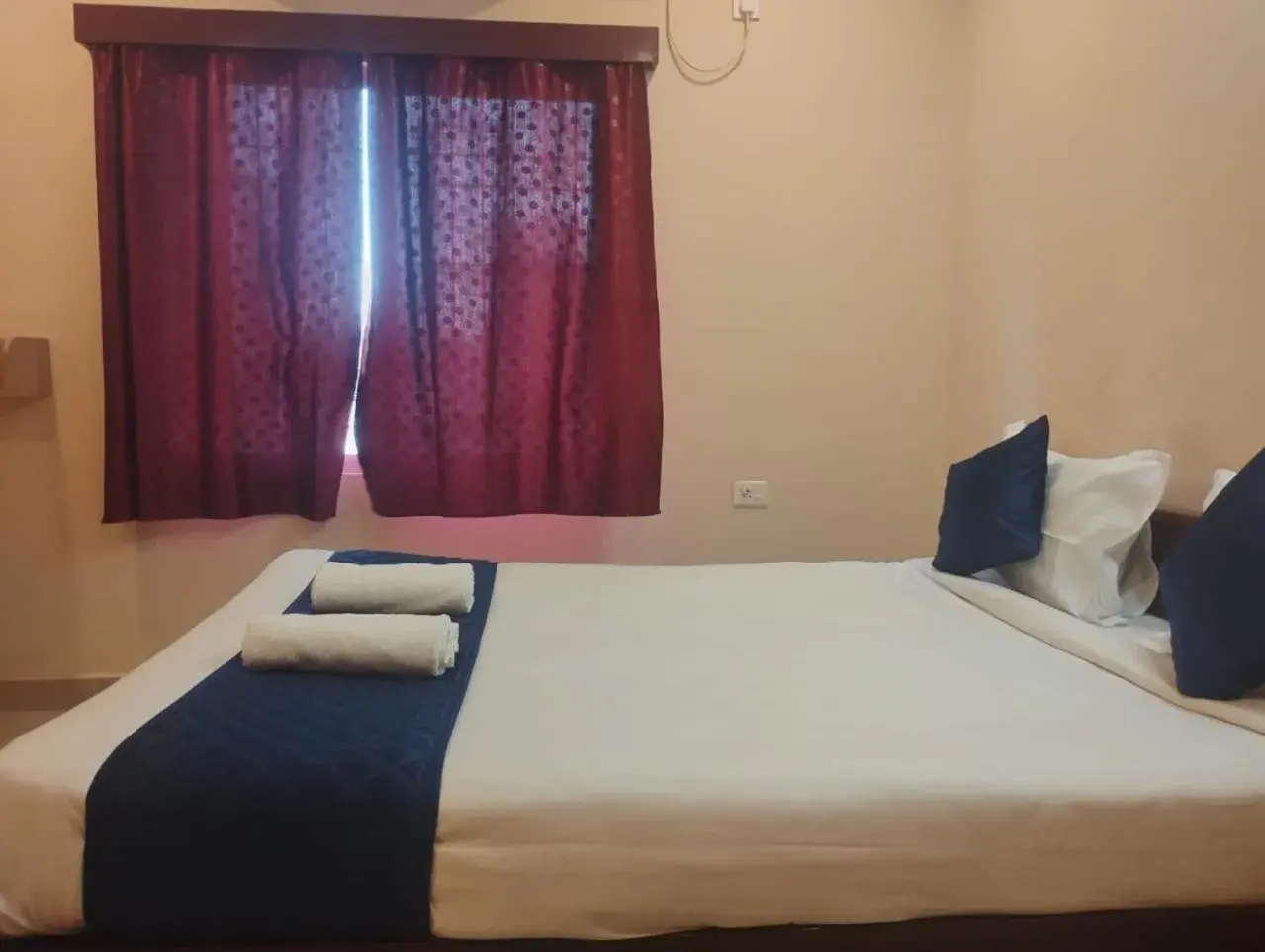 Bed in Grand Ocean inn Bed in Grand Ocean inn