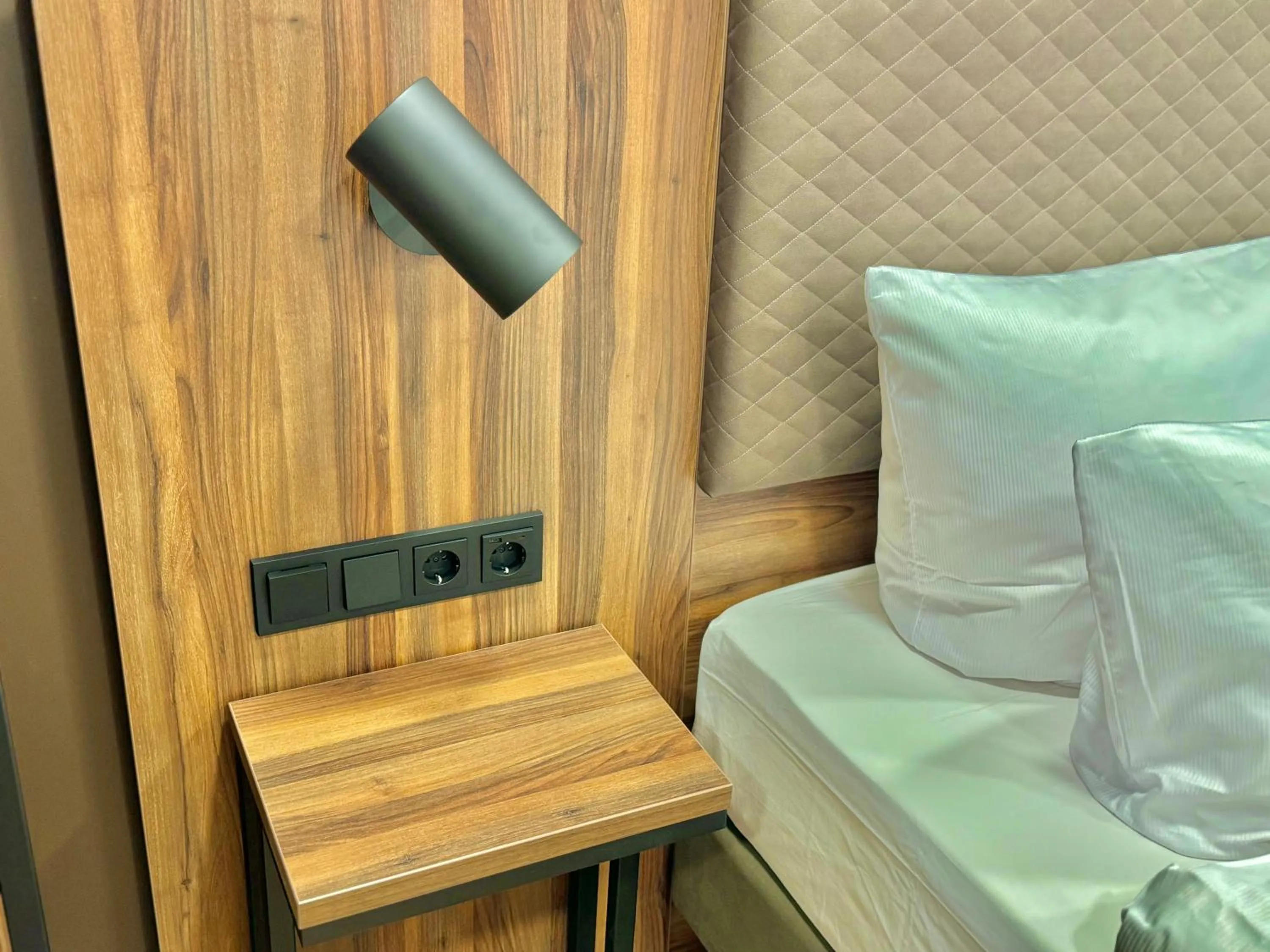 Bed in Trip Inn Hotel Frankfurt-Heusenstamm Tagungshotel