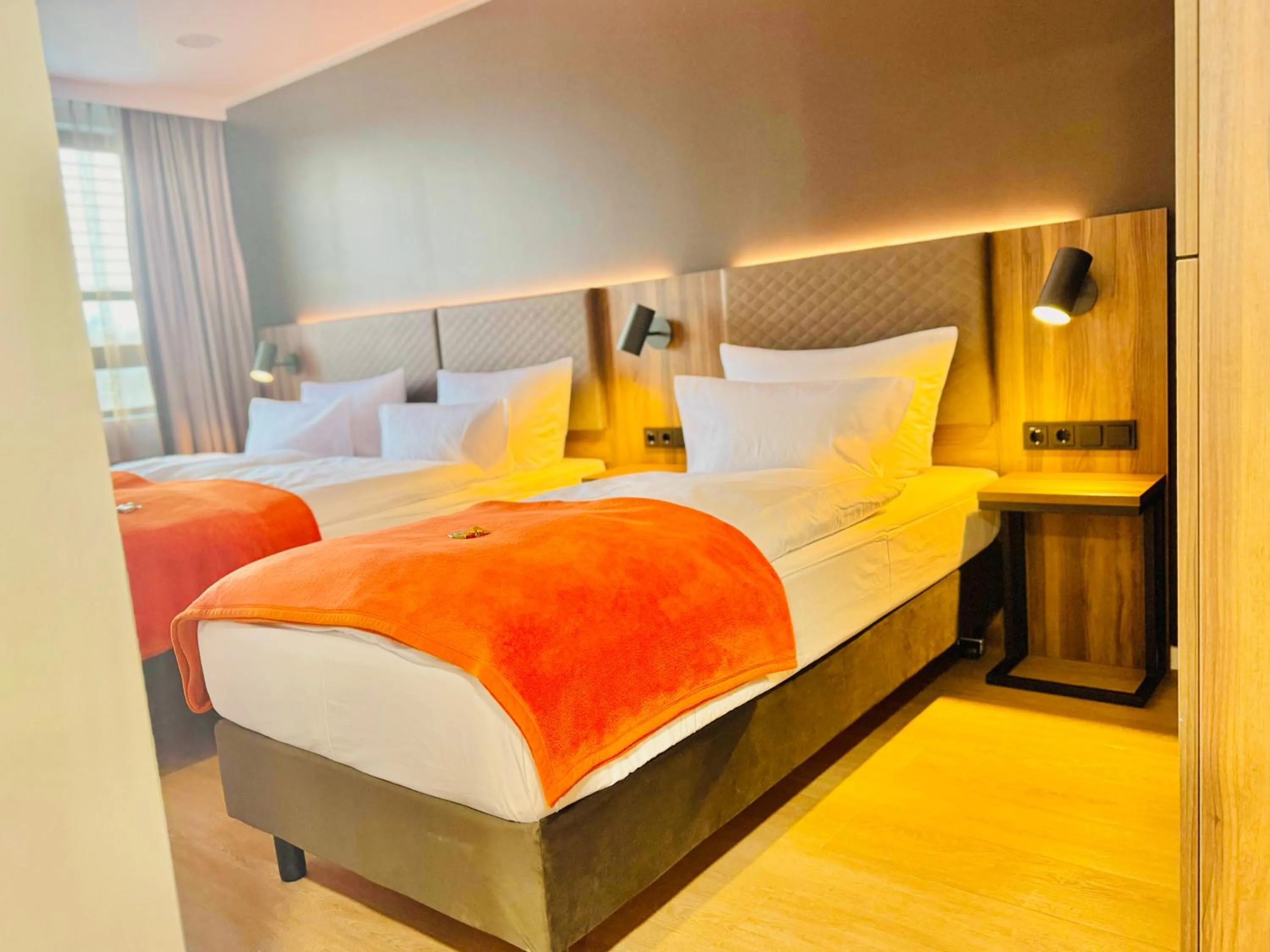 Triple Room with Balcony in Trip Inn Hotel Frankfurt-Heusenstamm Tagungshotel