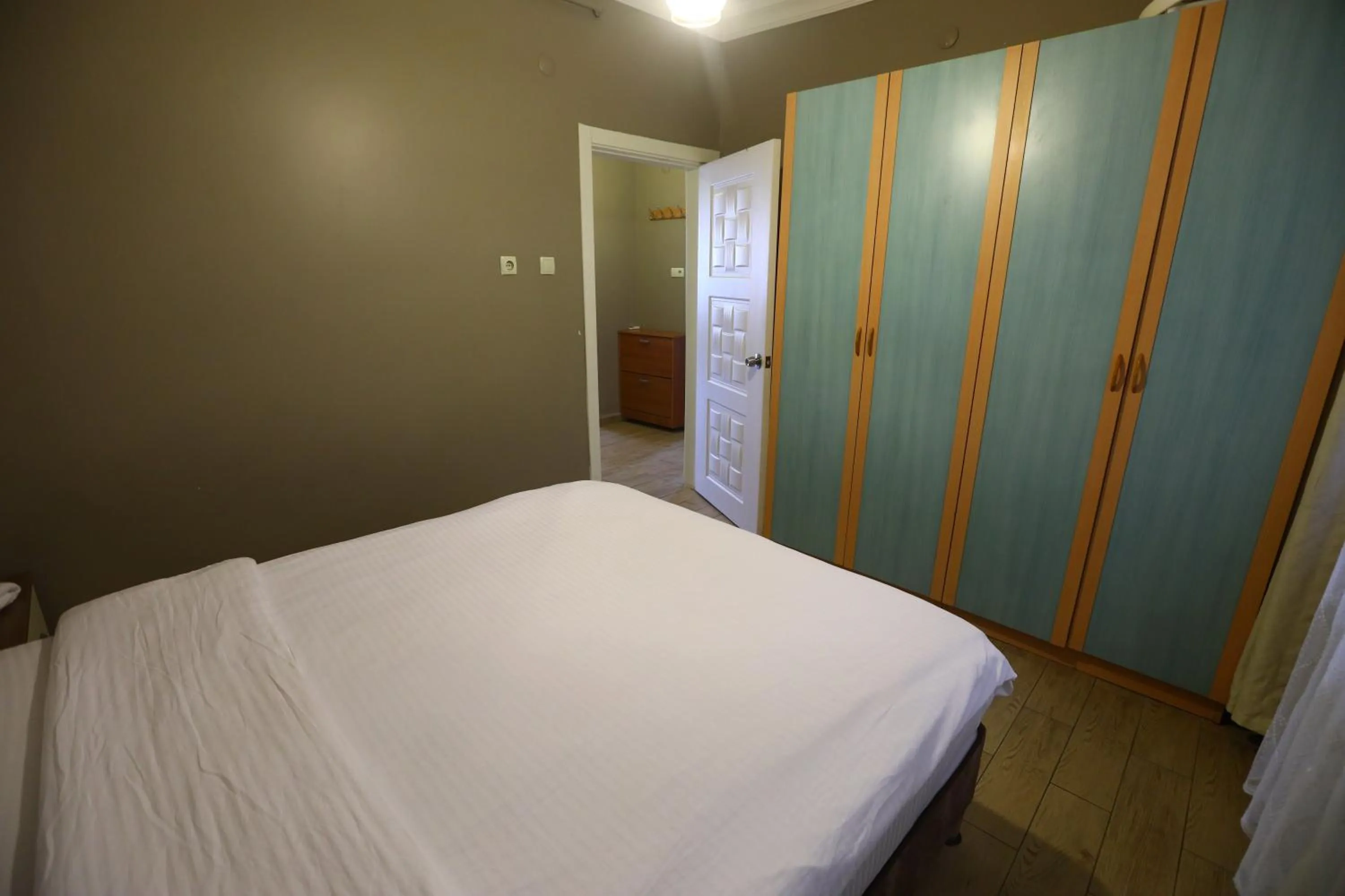 Bedroom, Bed in Zendy Suite Hotel