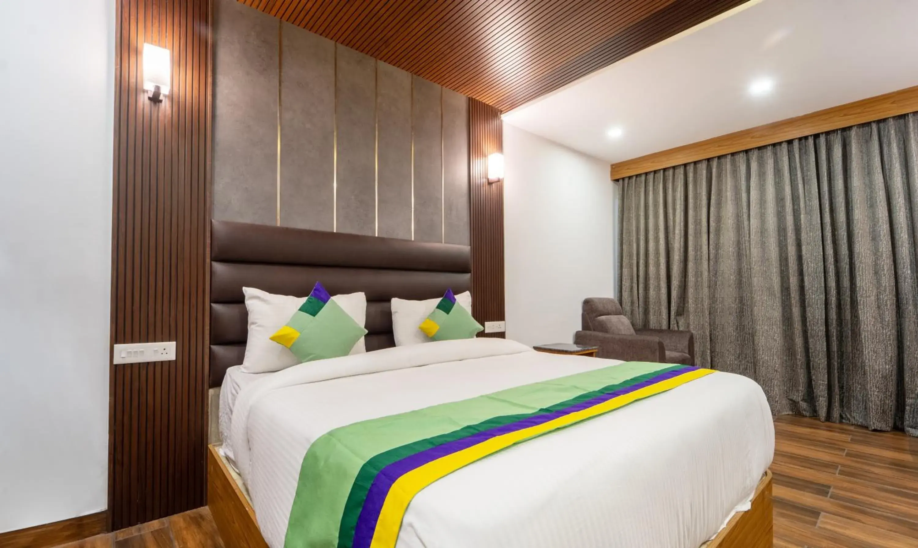 Bedroom, Bed in Treebo Skydale Premium Suites, 1500 Mtrs From Ooty Lake Bedroom, Bed in Treebo Skydale Premium Suites, 1500 Mtrs From Ooty Lake