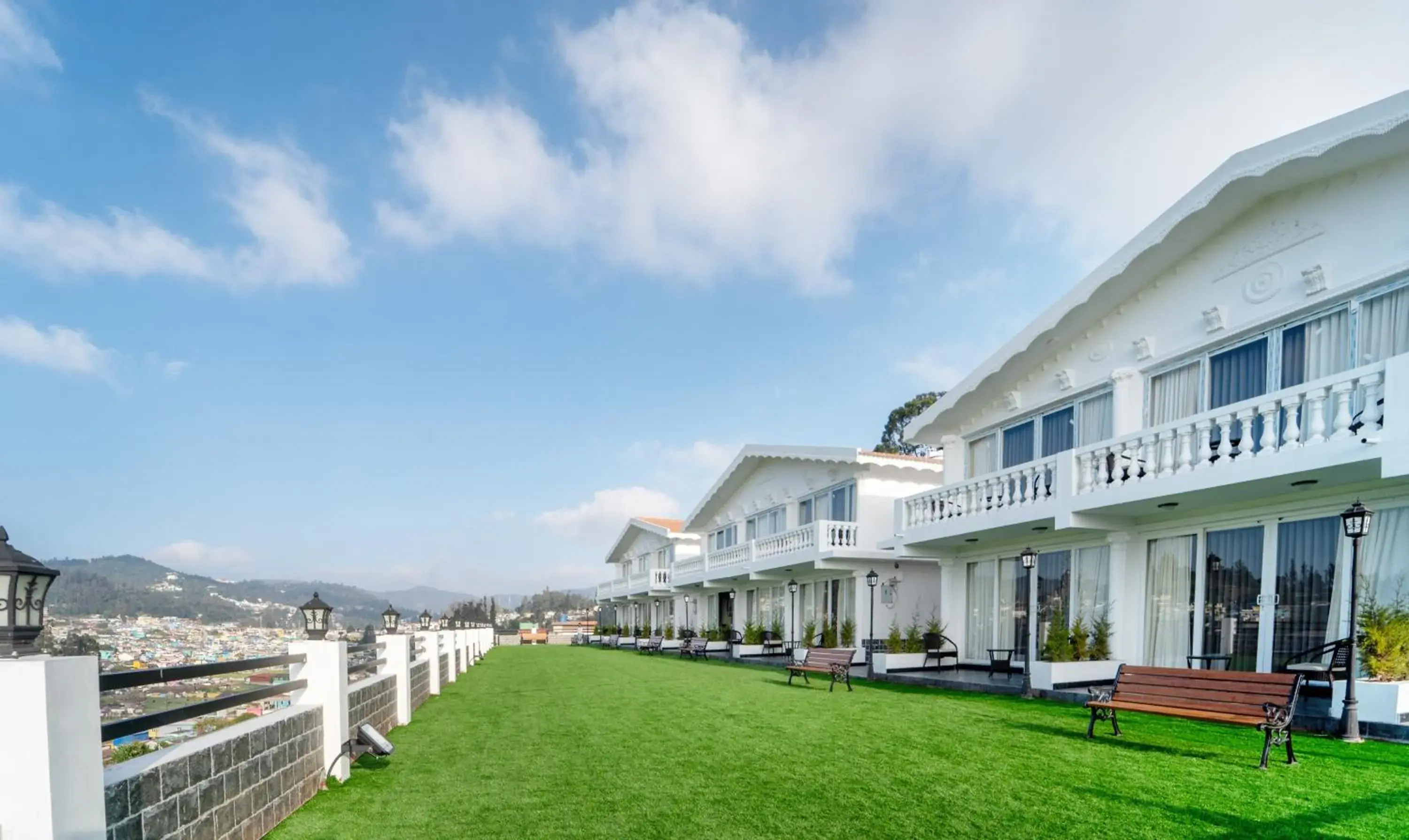 Property building in Treebo Skydale Premium Suites, 1500 Mtrs From Ooty Lake Property building in Treebo Skydale Premium Suites, 1500 Mtrs From Ooty Lake
