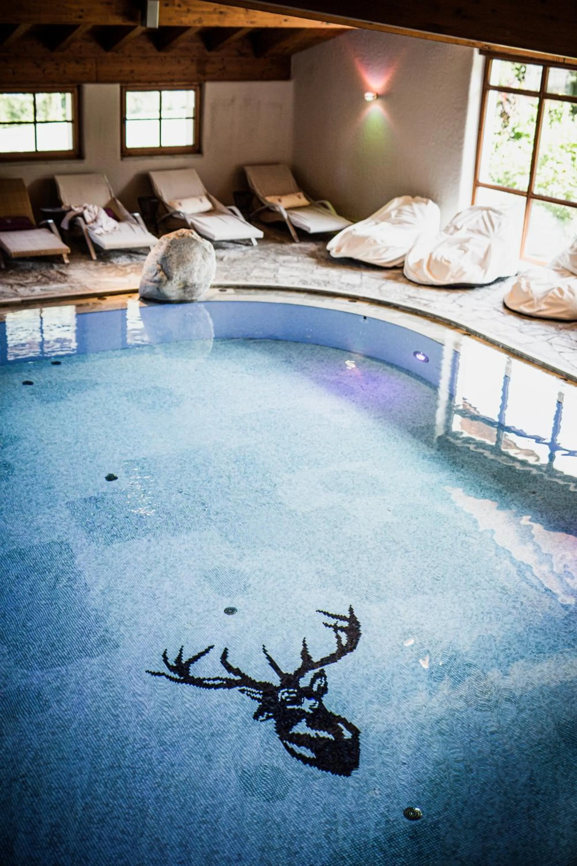 Swimming pool in Verwöhn-Wellnesshotel Walserhof