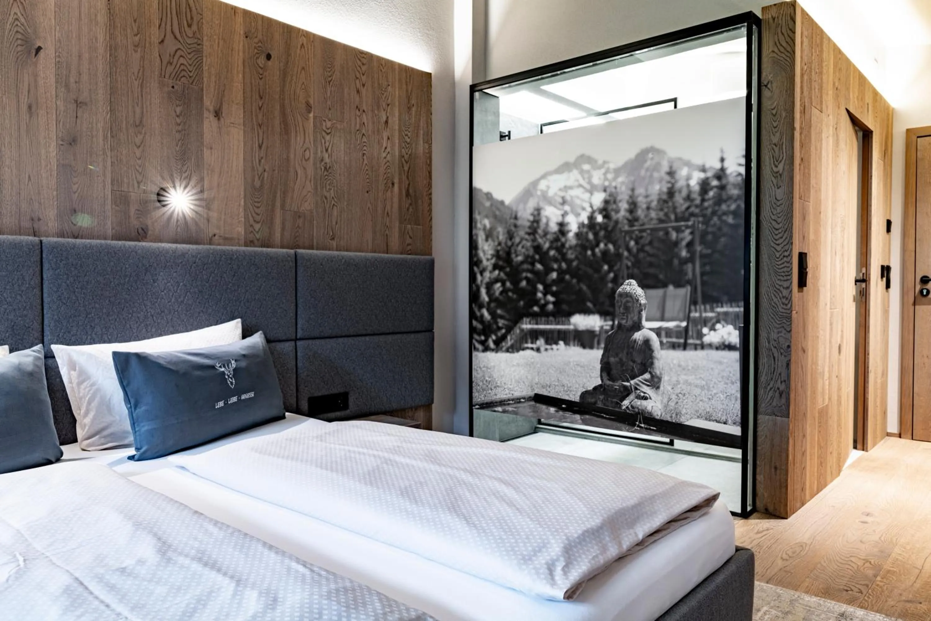 Bathroom, Bed in Verwöhn-Wellnesshotel Walserhof