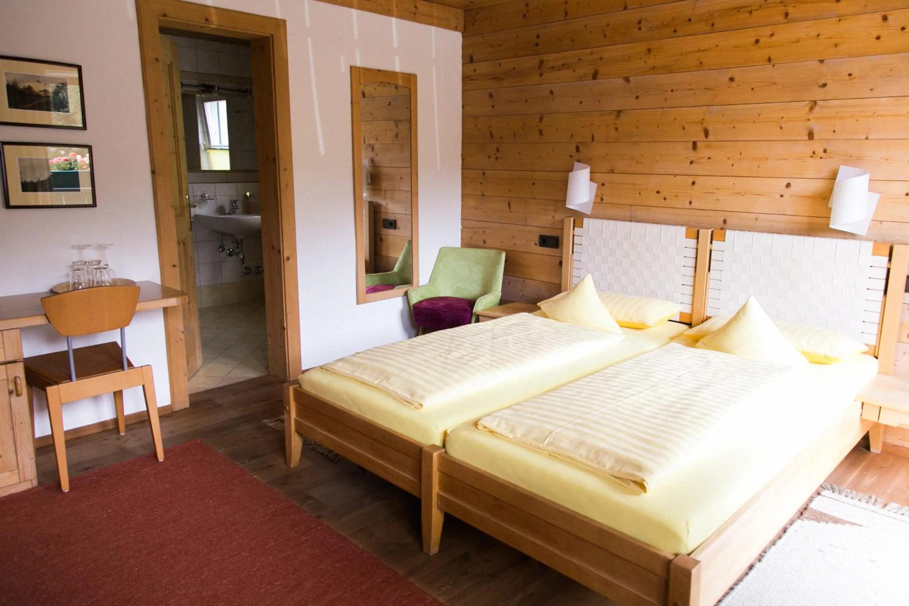 Photo of the whole room, Bed in Bio-Landpension Monika