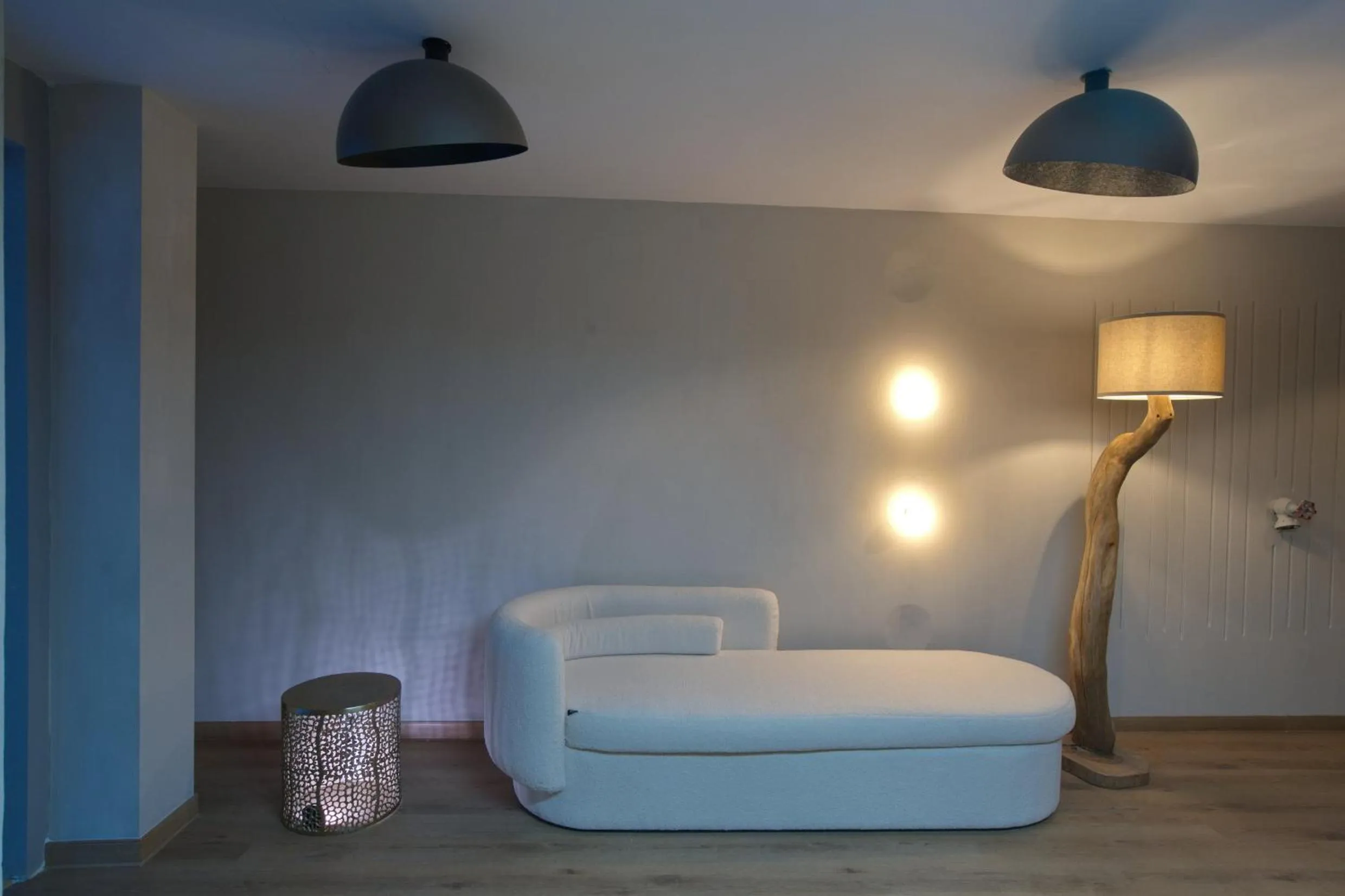 Living room in CITYLUXE Suites & Rooms