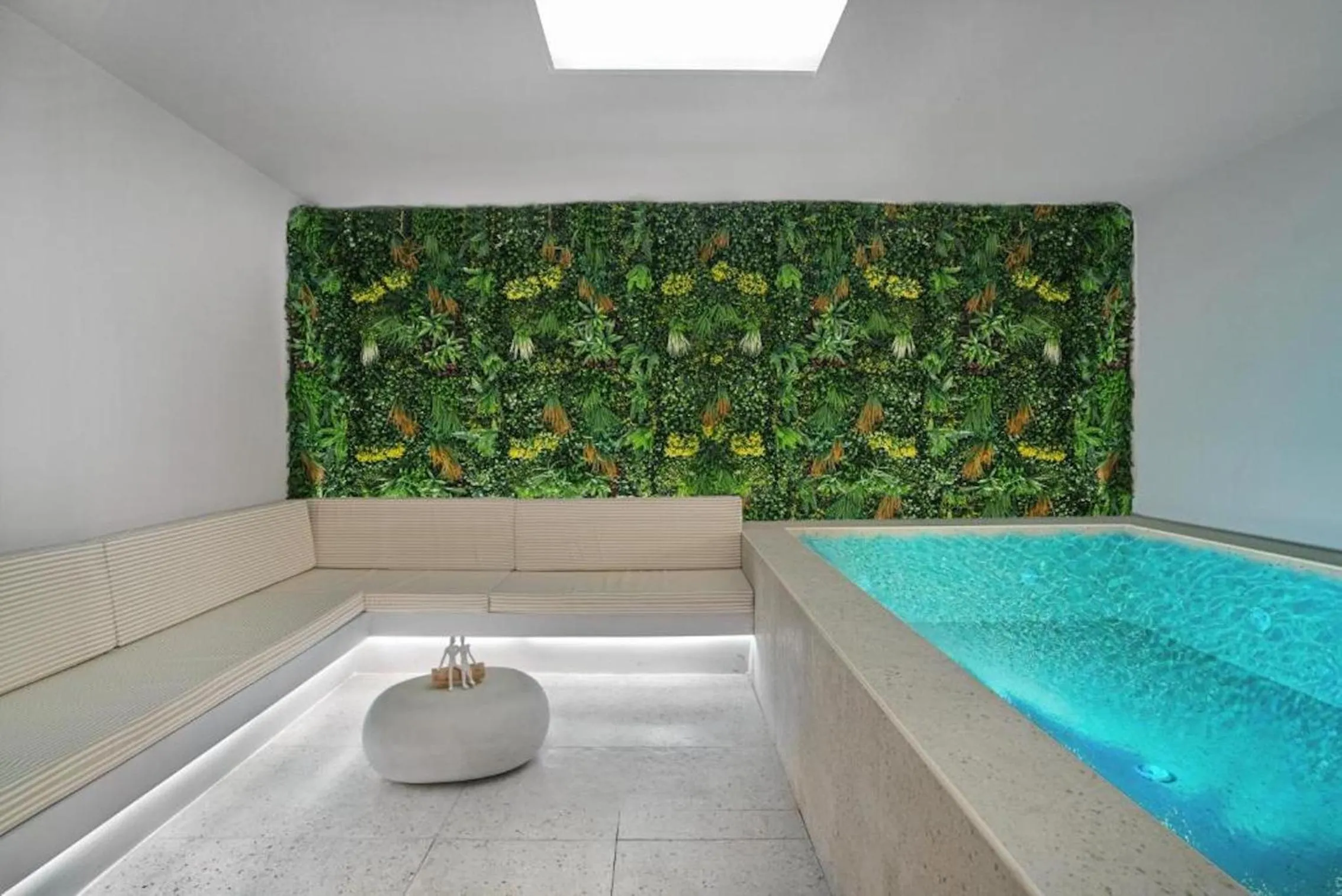 Seating area in CITYLUXE Suites & Rooms