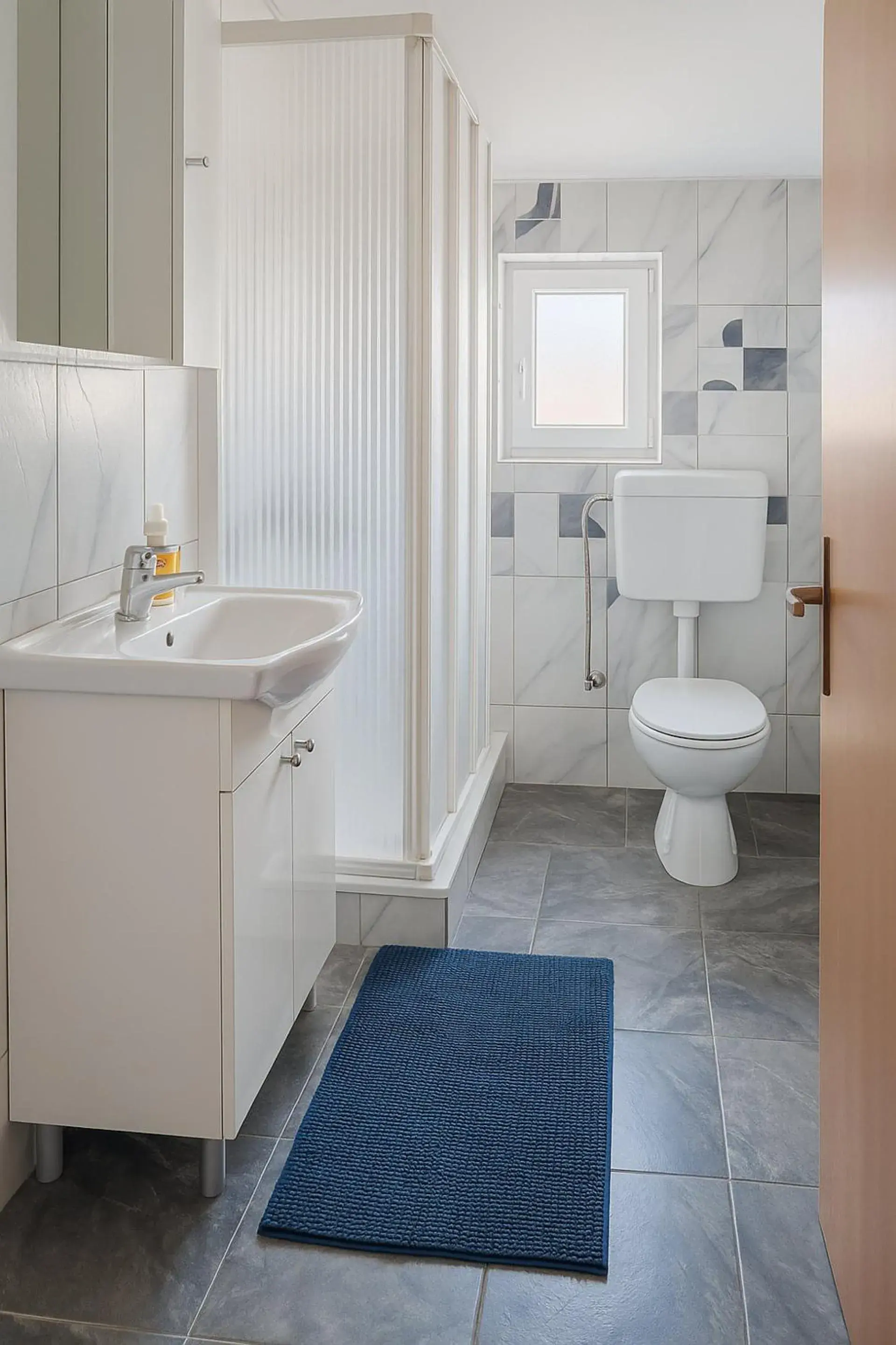 Apartment with Sea View in Apartment Luce and Ante Apartment with Sea View in Apartment Luce and Ante