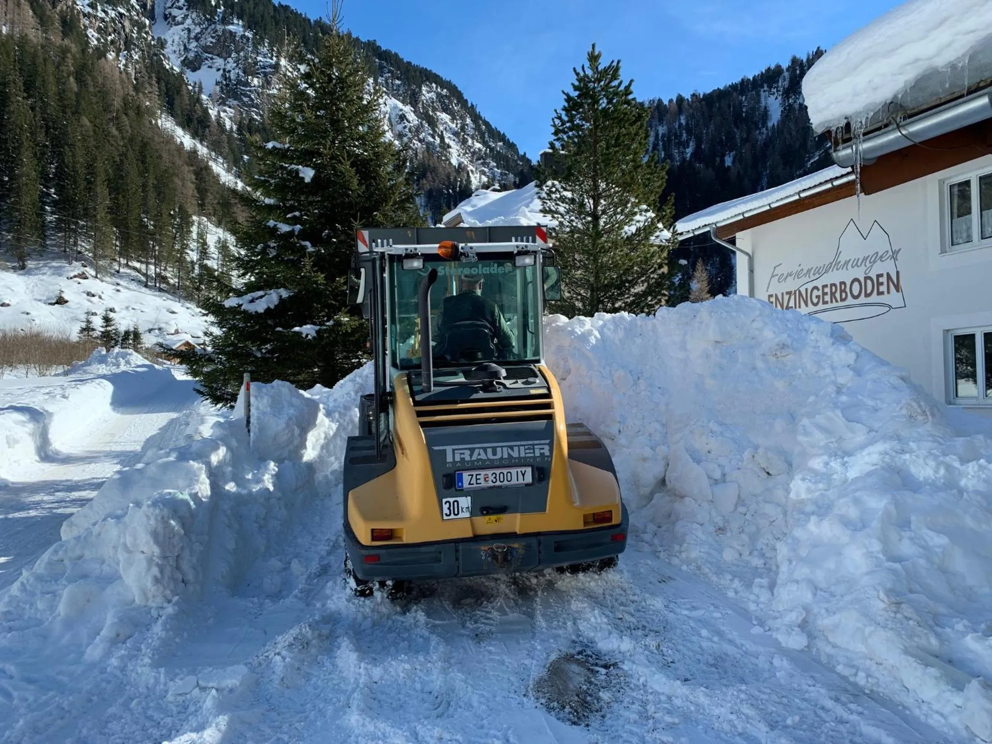 Property building in Alpengasthof Paletti