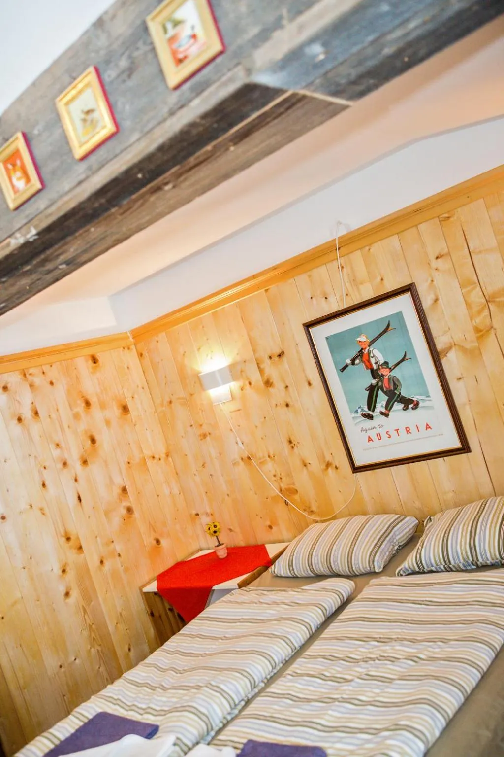 Decorative detail, Bed in Alpengasthof Paletti