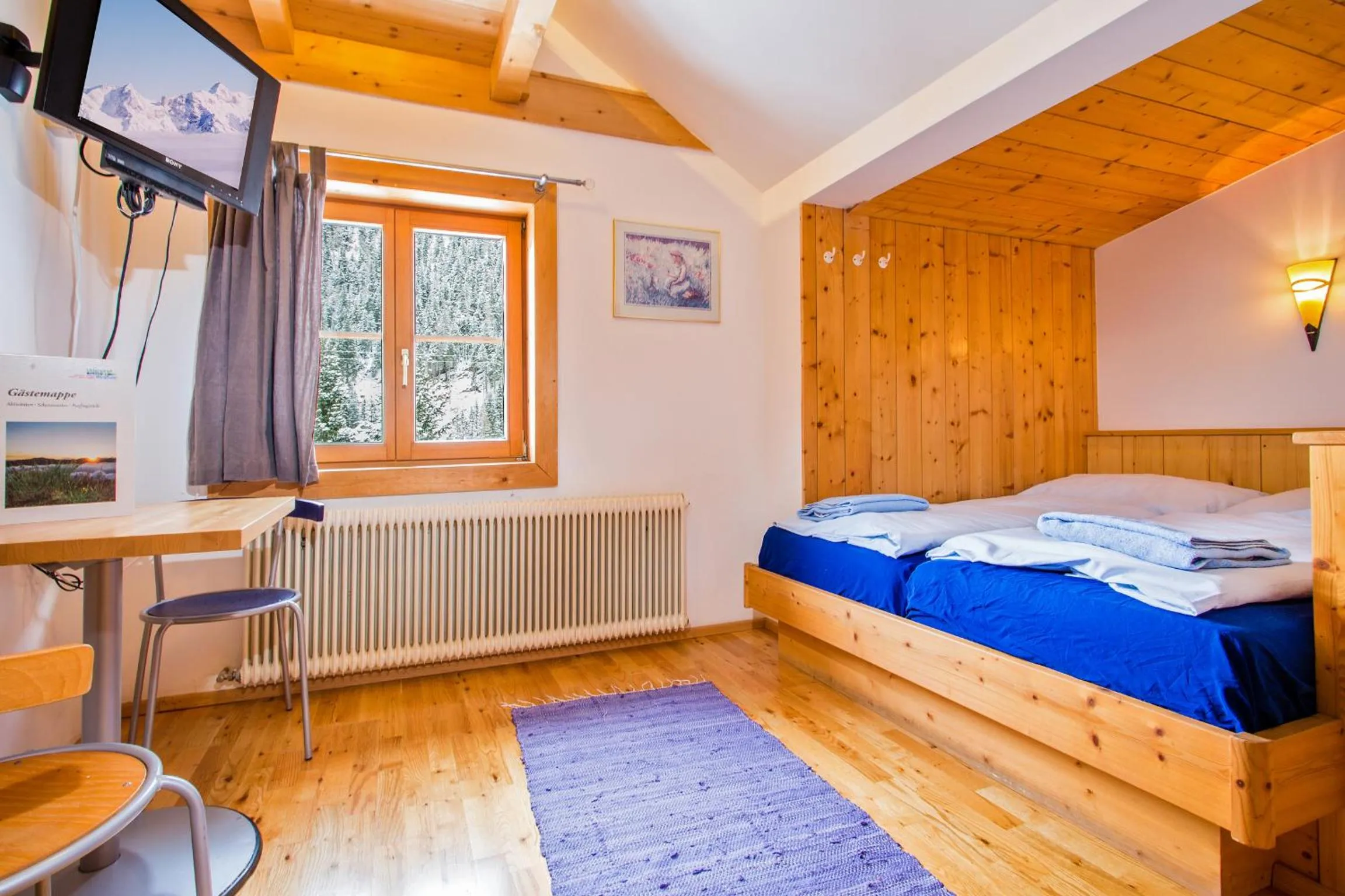 Photo of the whole room, Bed in Alpengasthof Paletti