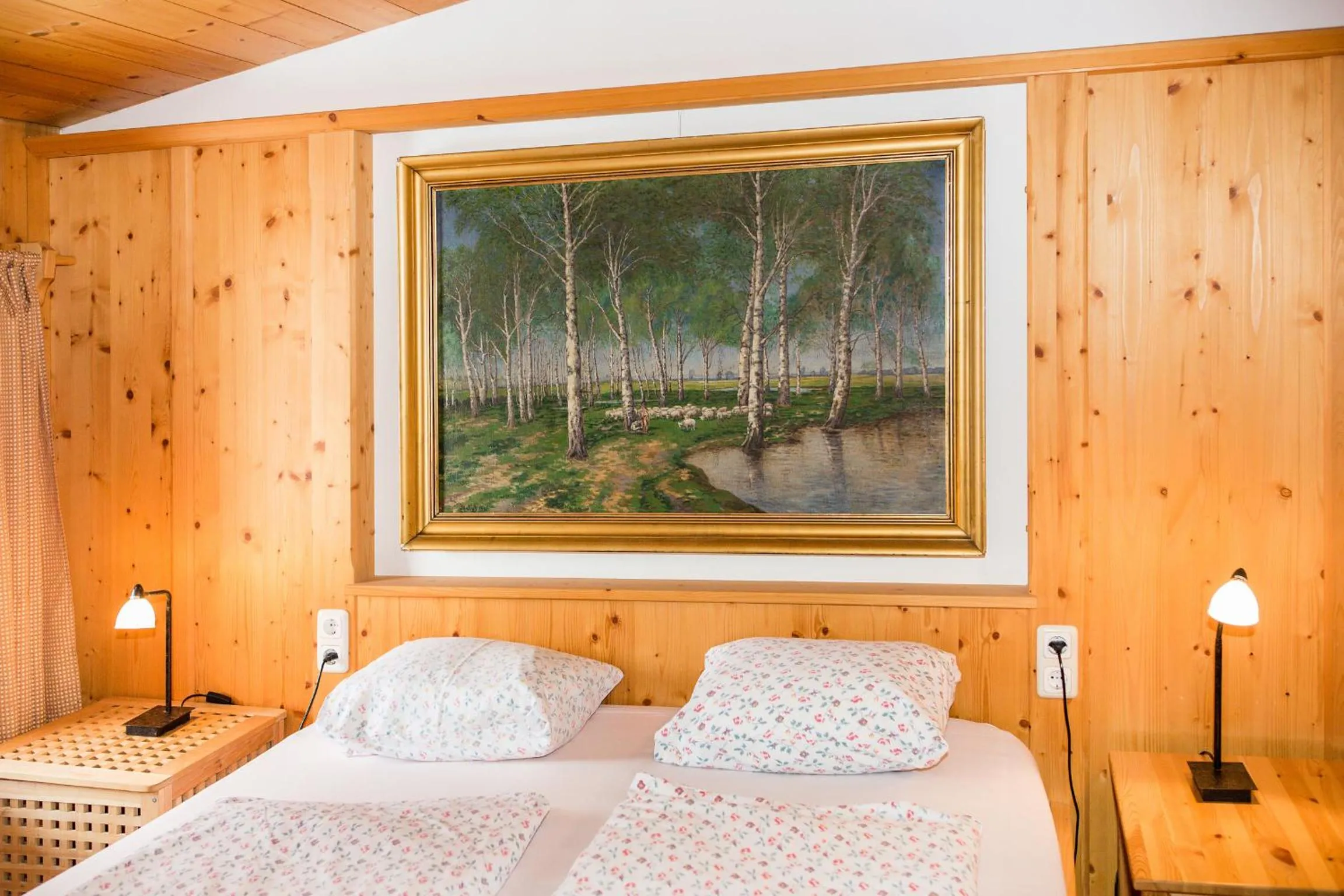 Decorative detail, Bed in Alpengasthof Paletti