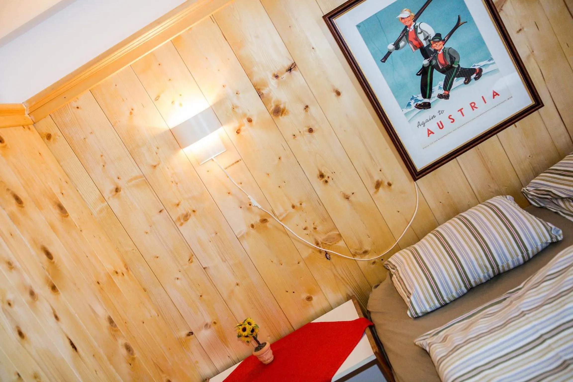 Decorative detail, Bed in Alpengasthof Paletti