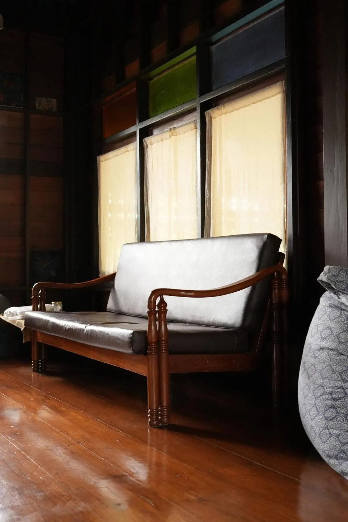 Living room, Bed in Lanna Localstay