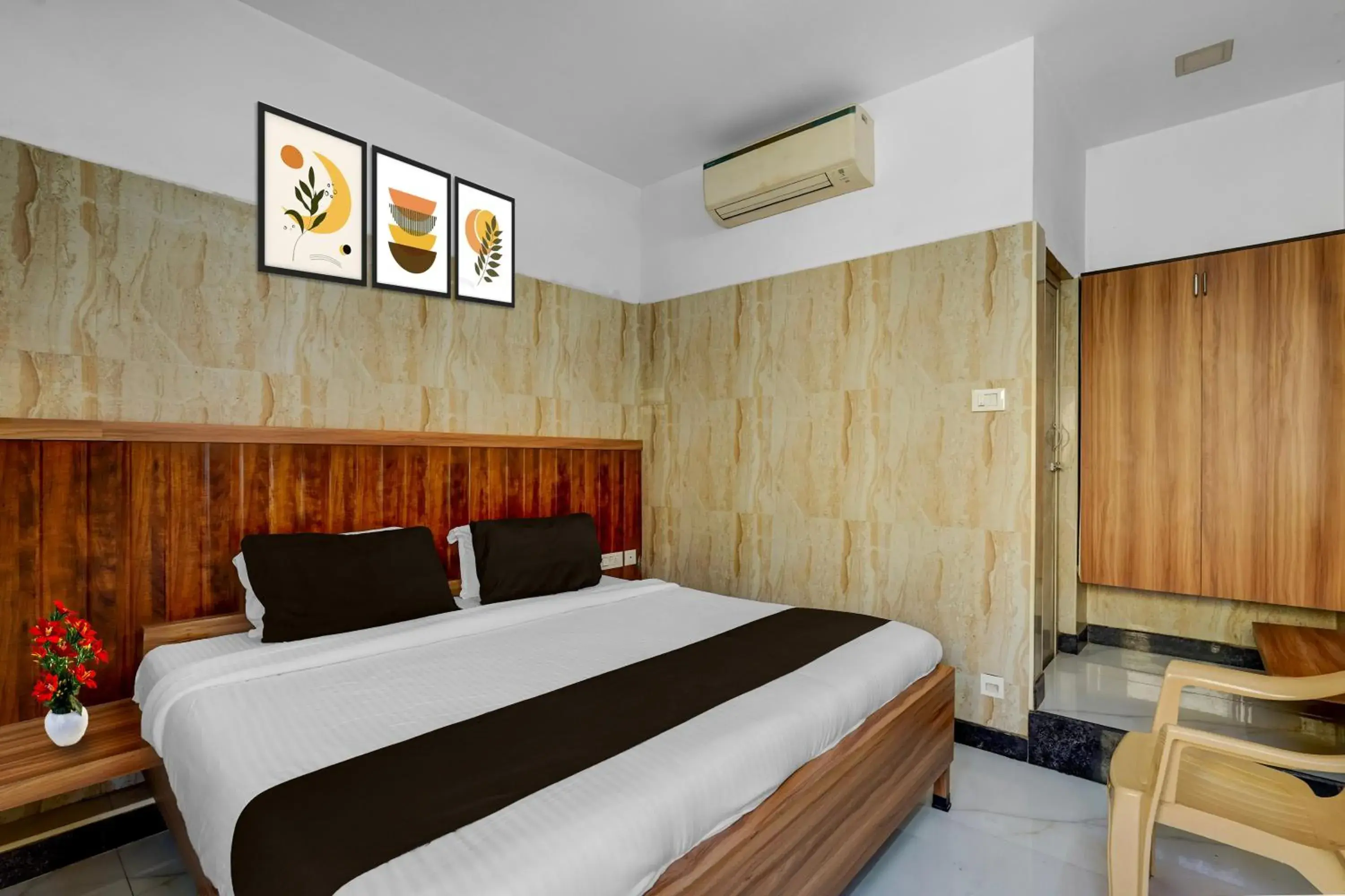 Hotel O Royapettah Clock Tower Formerly RKH Residency Hotel O Royapettah Clock Tower Formerly RKH Residency