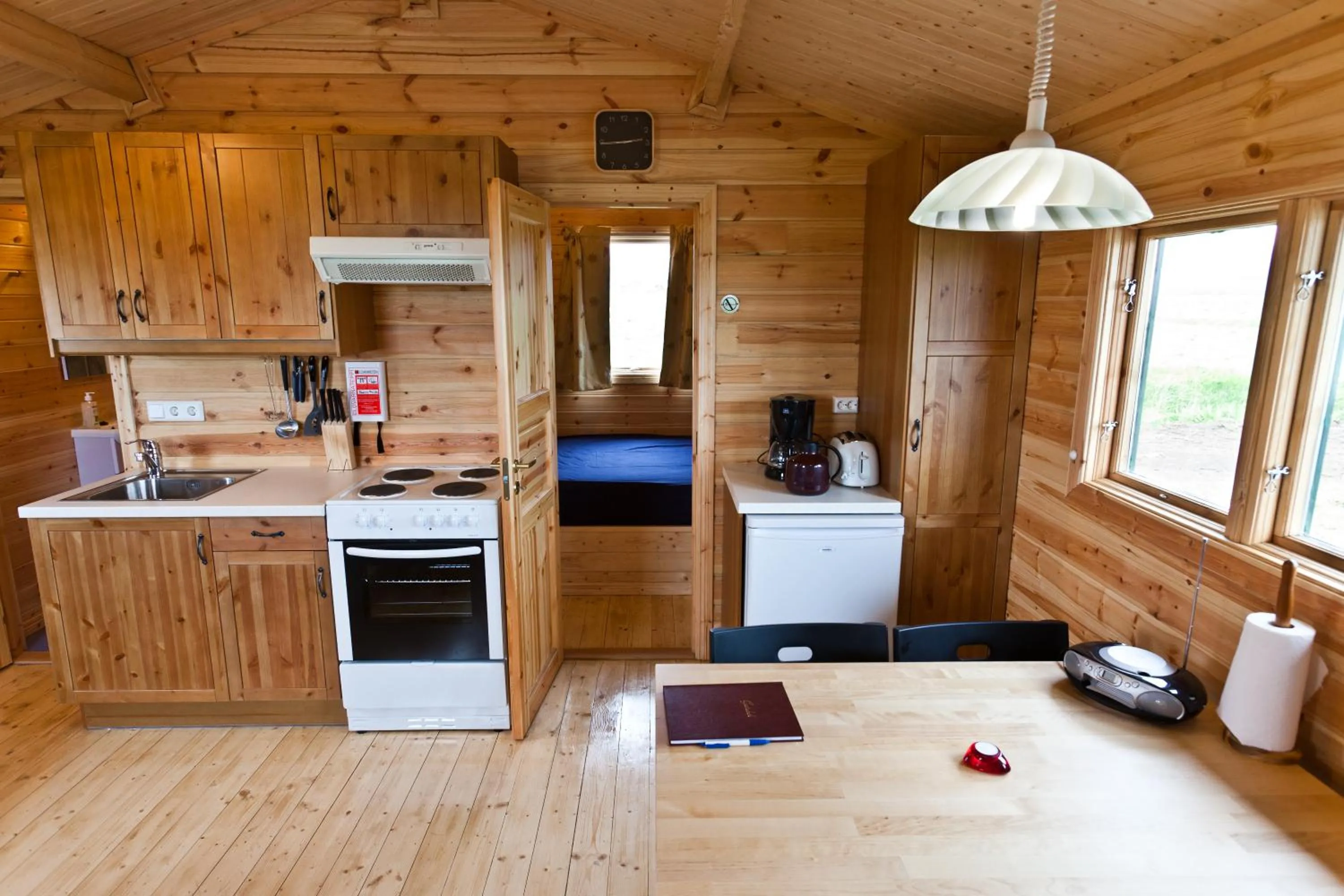 Kitchen or kitchenette in Mid Hvoll Cottages