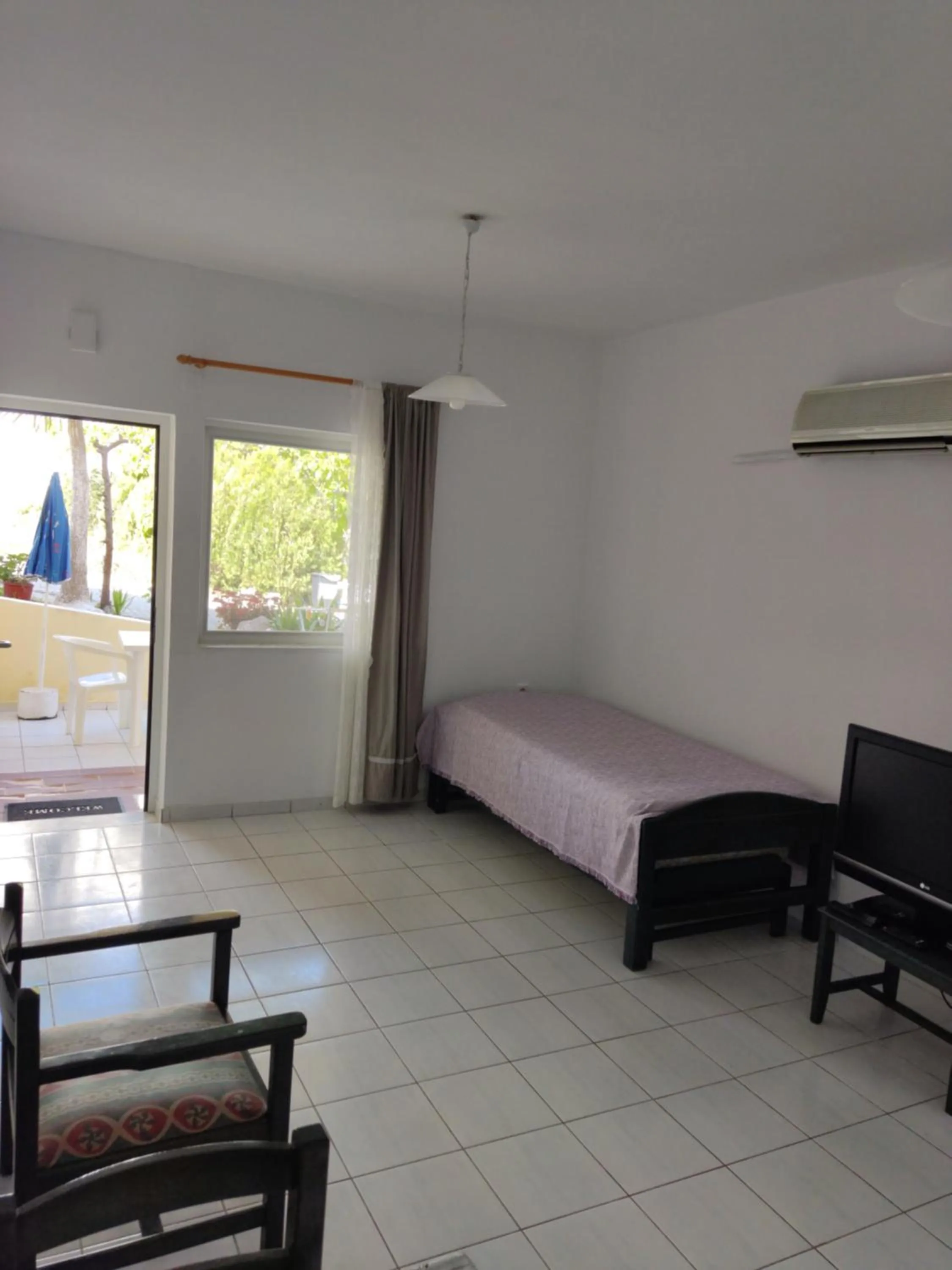 Living room, Bed in Zinovia